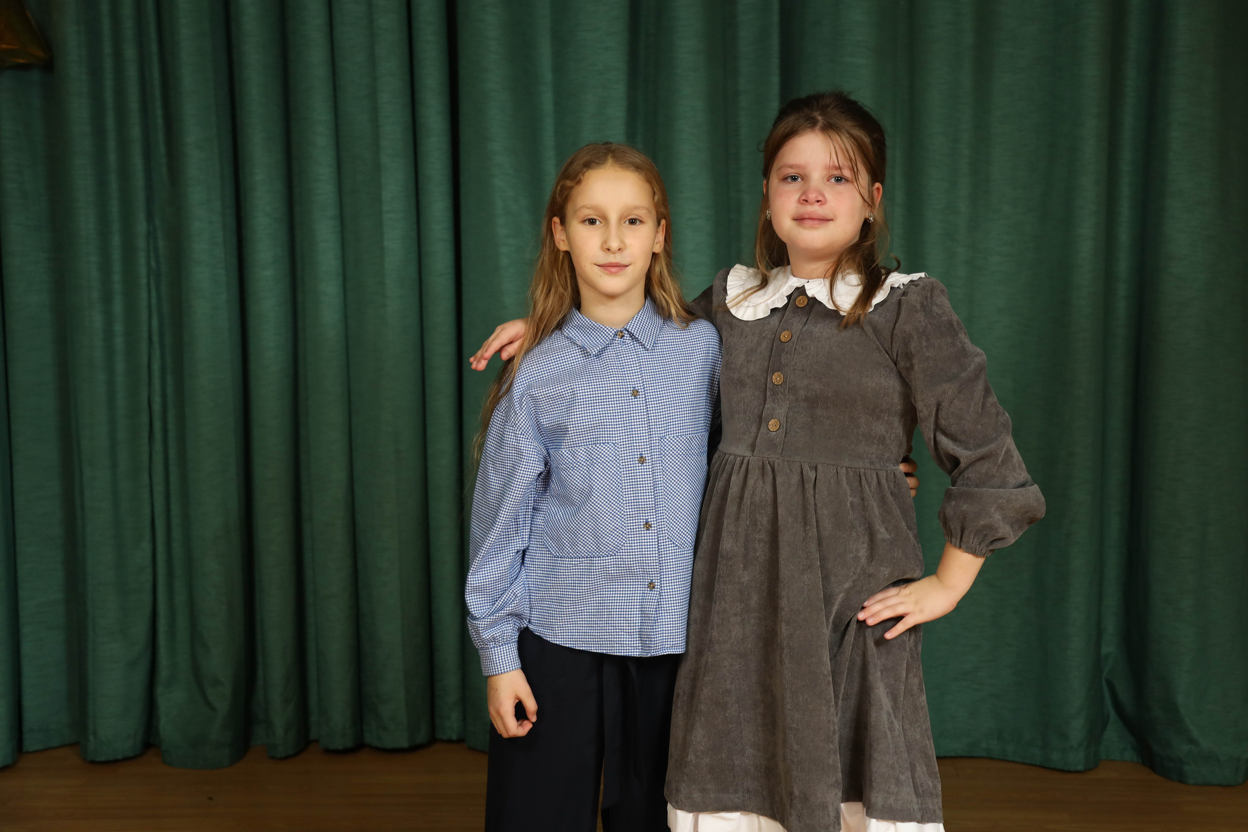 Школьный альбом 4-й класс. Фотограф Антон Чупринин