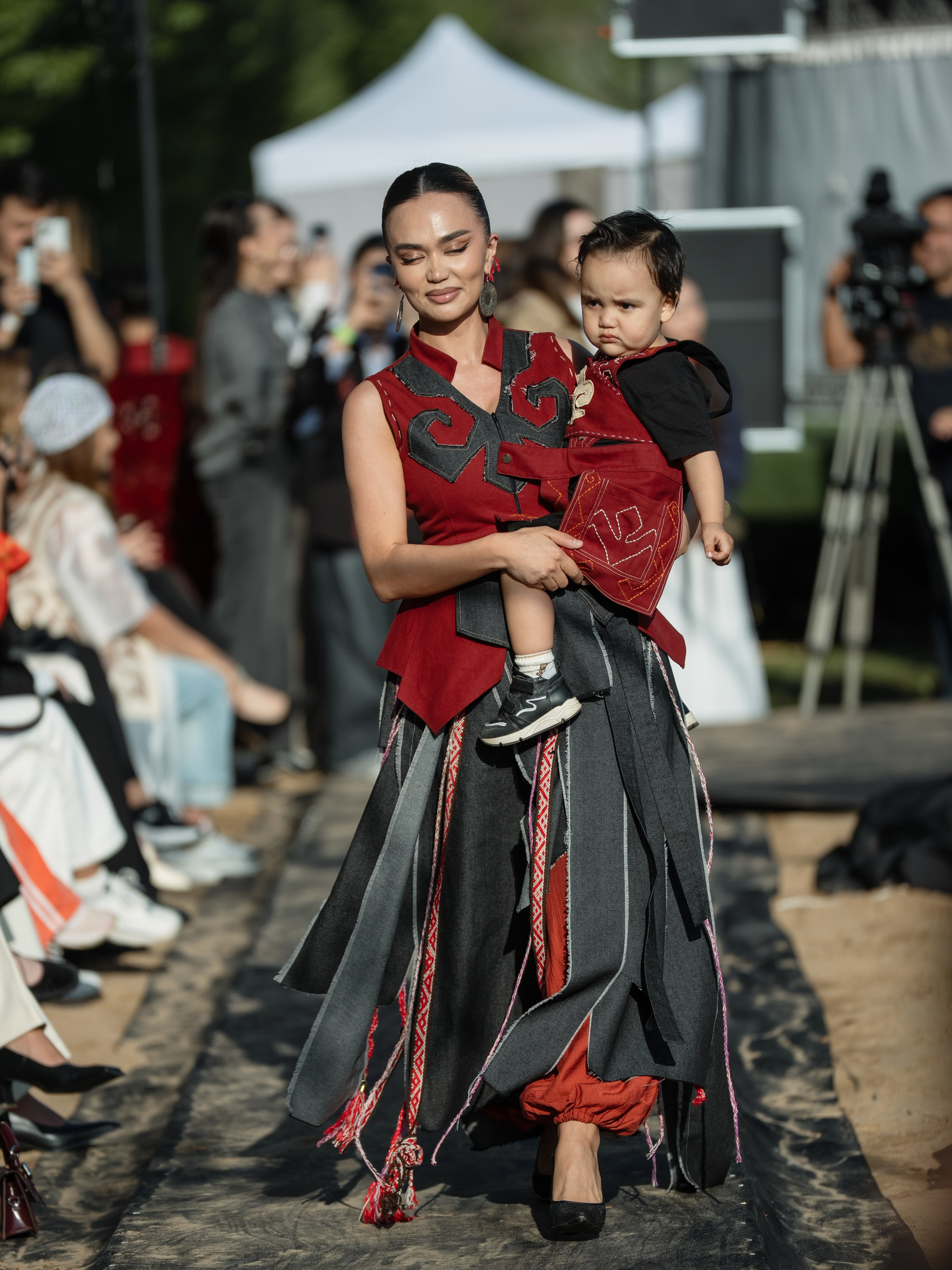 Brand Darideiya. Сайт Алматинского НЮ АРТ, будуар и фэшн фотографа Дениса Карпенко