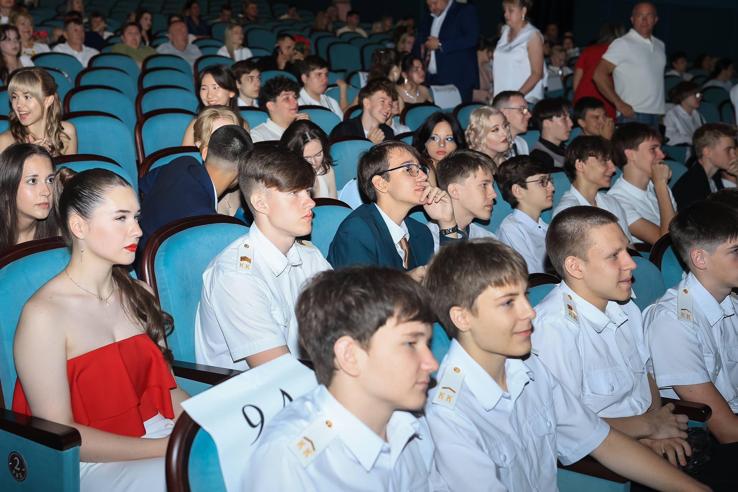 Вручение аттестатов 9 класс. Семейный фотограф в Волгограде Надежда Головко