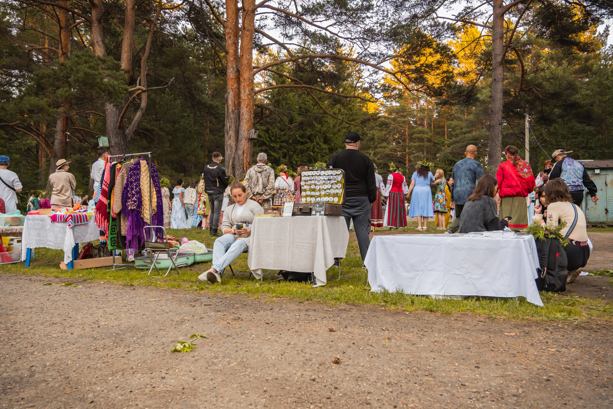 Белорусское Купалье. Занимаюсь профессиональной фотографией и живу рядом с Байкалом. Работаю в разных жанрах