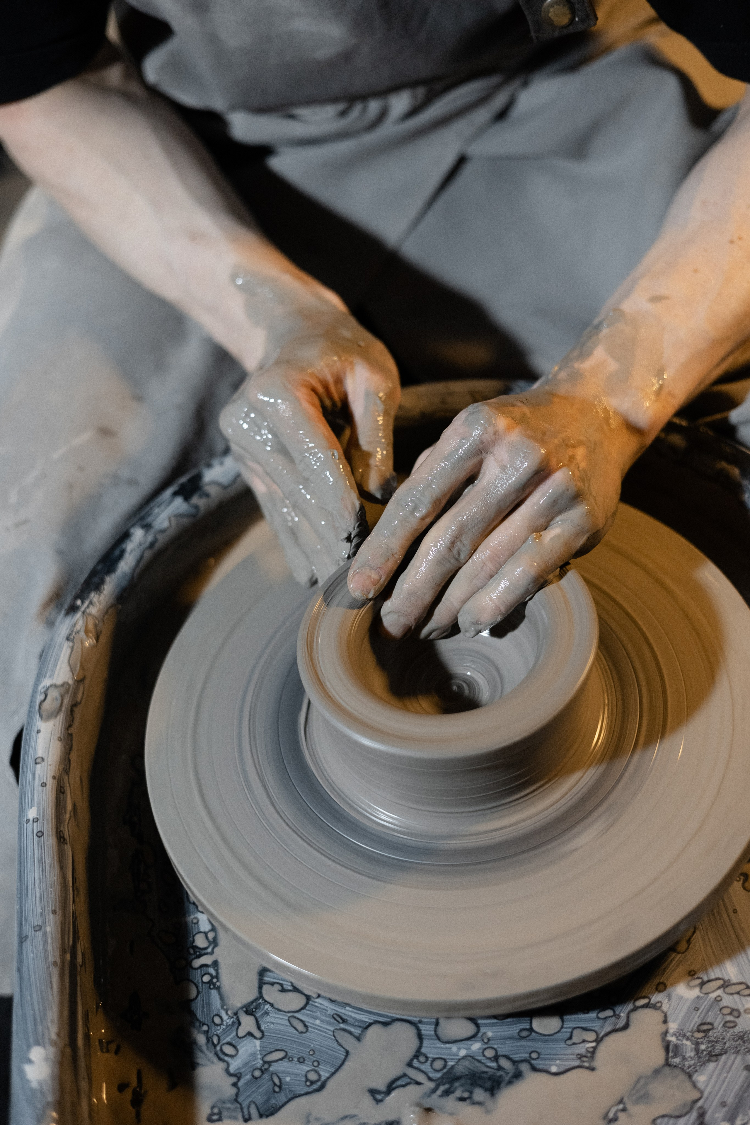 Фотограф на мастер-класс в гончарной мастерской. Свадебный фотограф в Москве Мария Крош