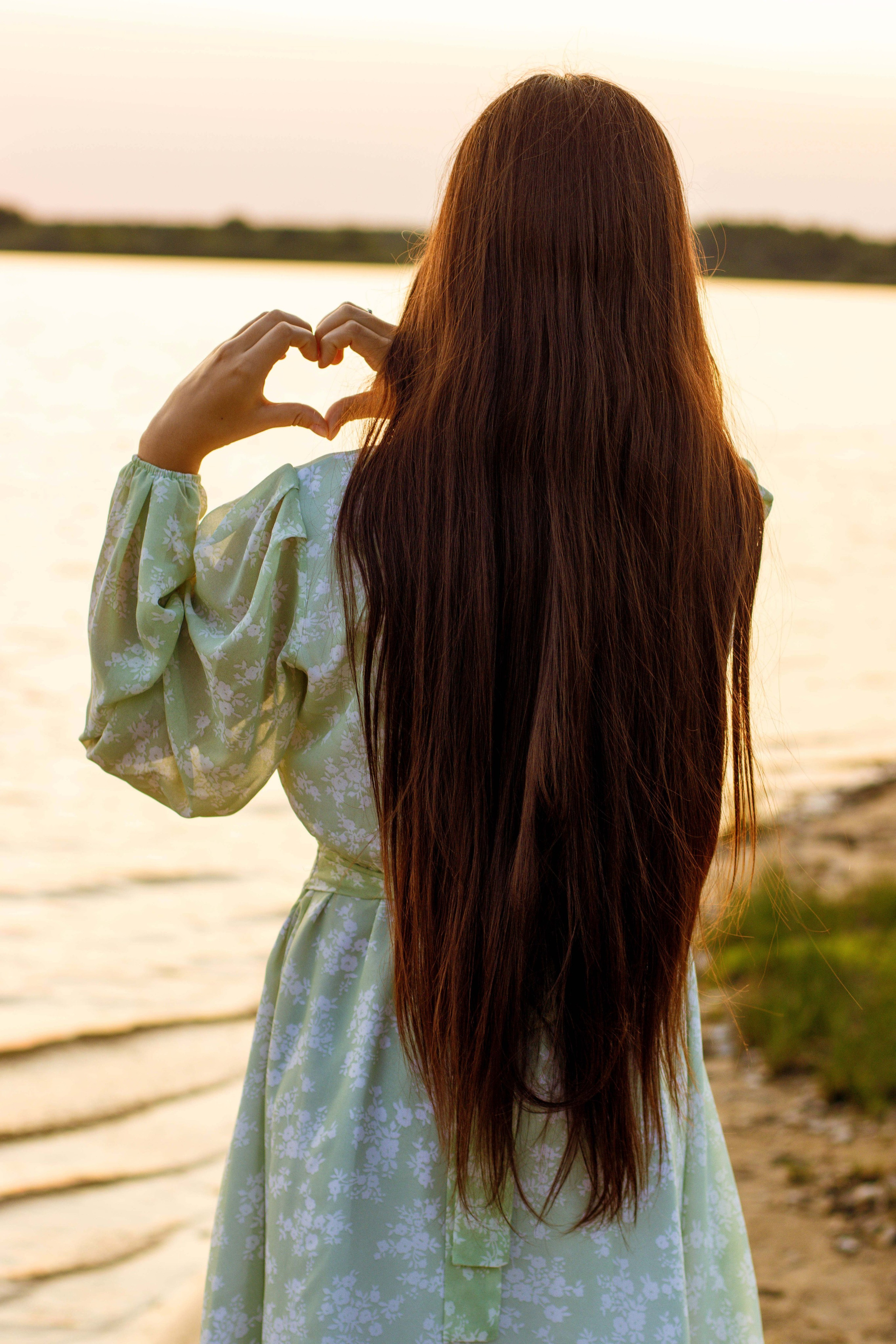 Эмилия у озера. Фотограф Татьяна Матрос