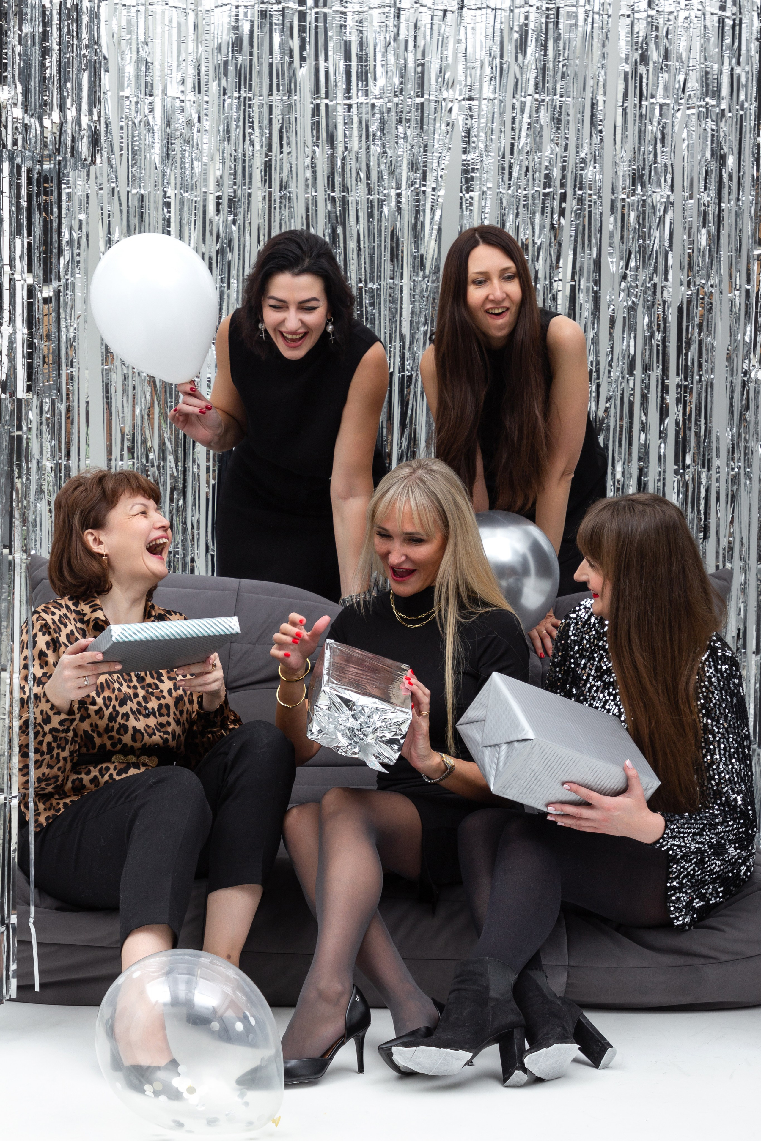 Фотосессия подруг на день рождения. Портретный и семейный фотограф в Санкт-Петербурге Ульяна Жукова