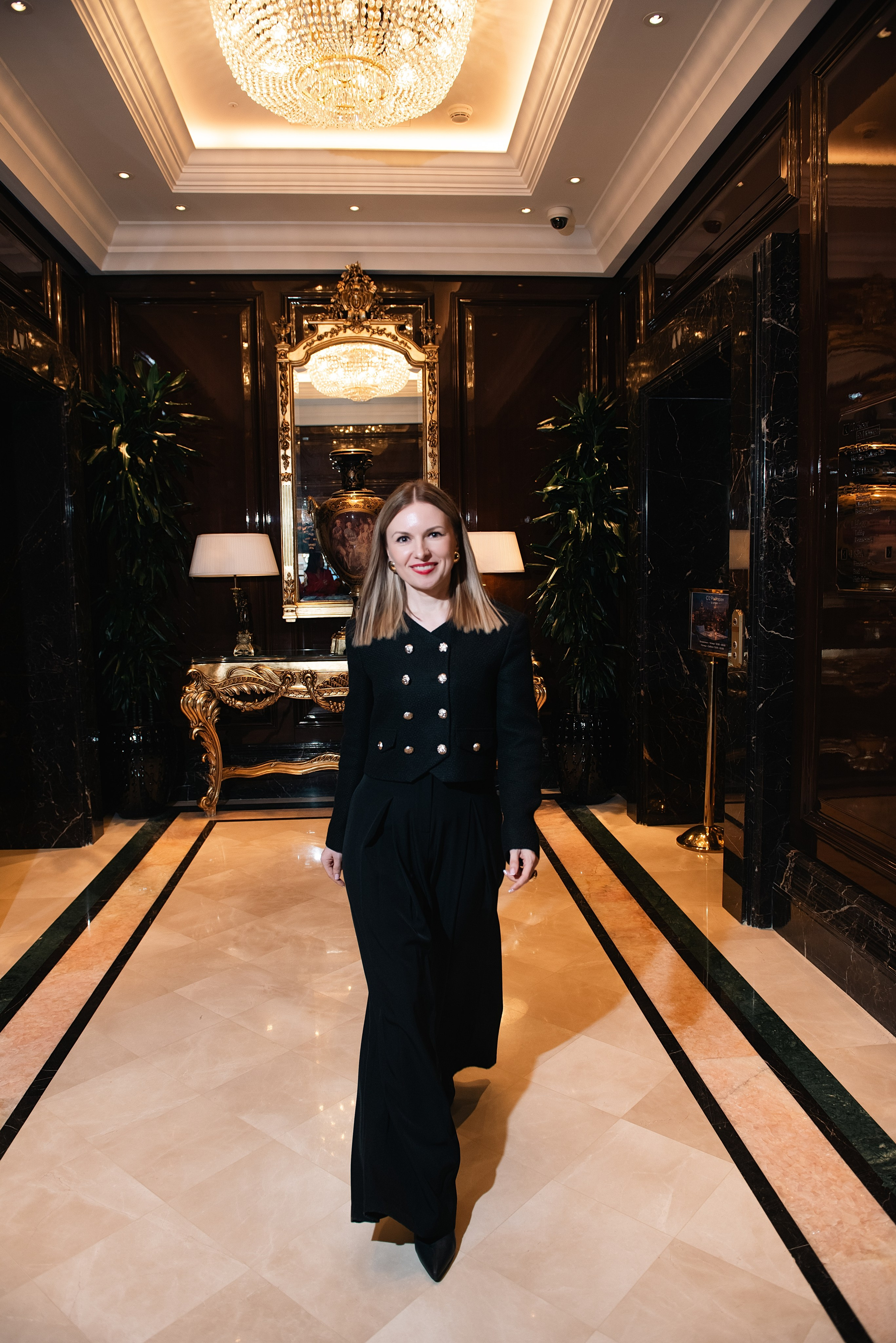 Блогеры, предприниматели. Фотограф, визажист. Москва