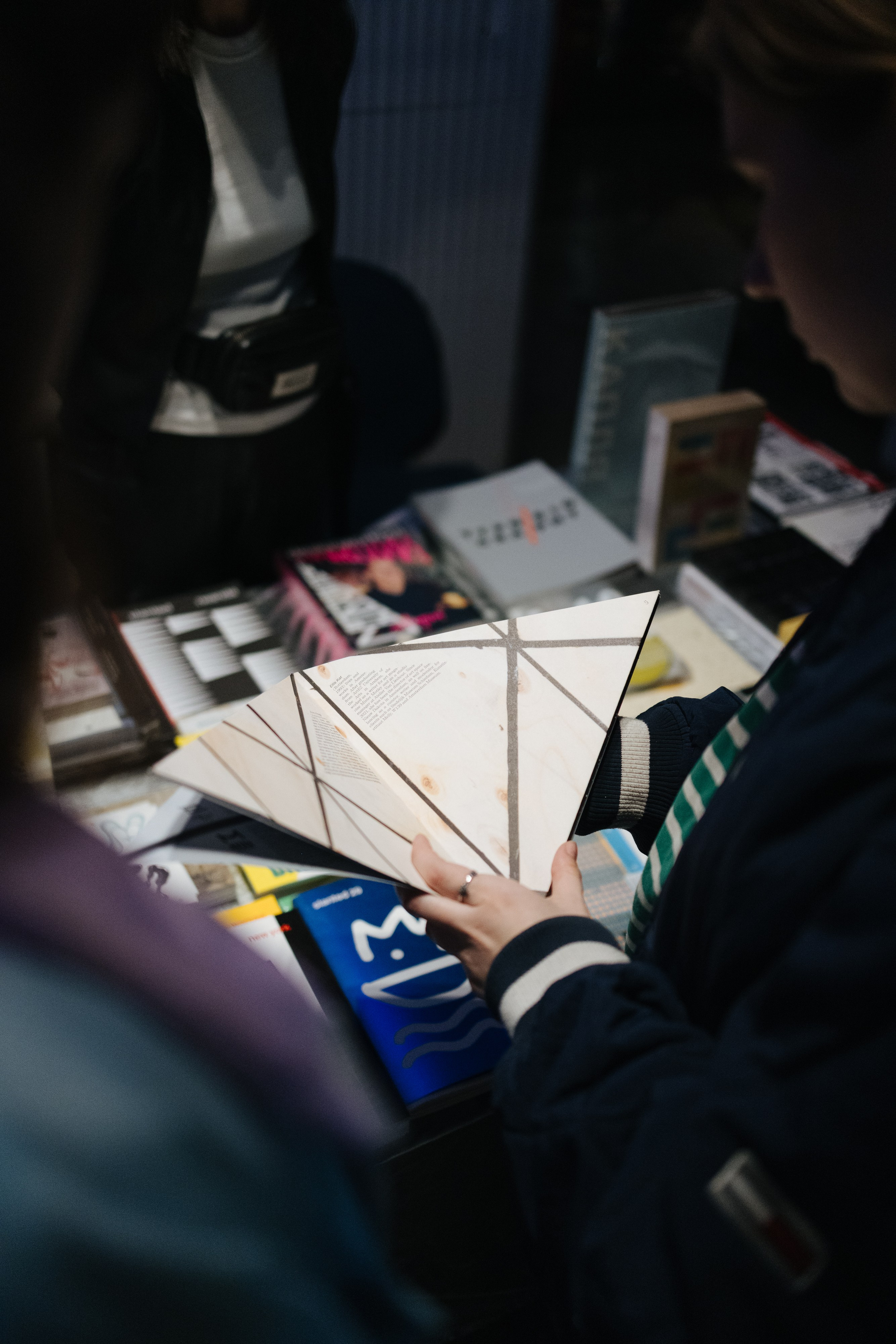 7–8 марта 2025 в пространстве «Три вокзала. Депо» / День 2 / фото Валерий Белобеев. Фотоотчеты «Ламбада-маркета»