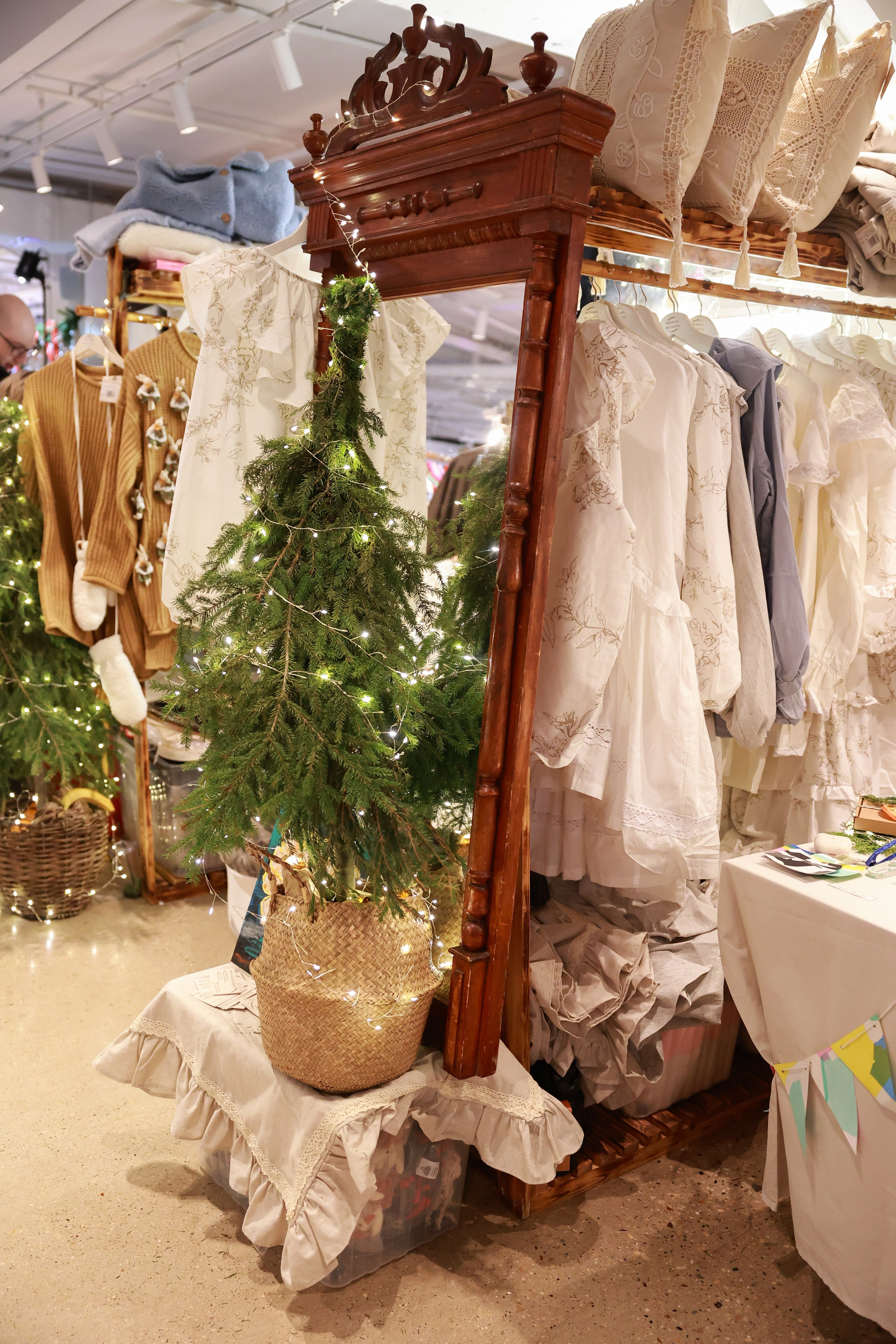 23–24 декабря 2023 в «Три вокзала. Депо» / День 1. Фотоотчеты «Ламбада-маркета»