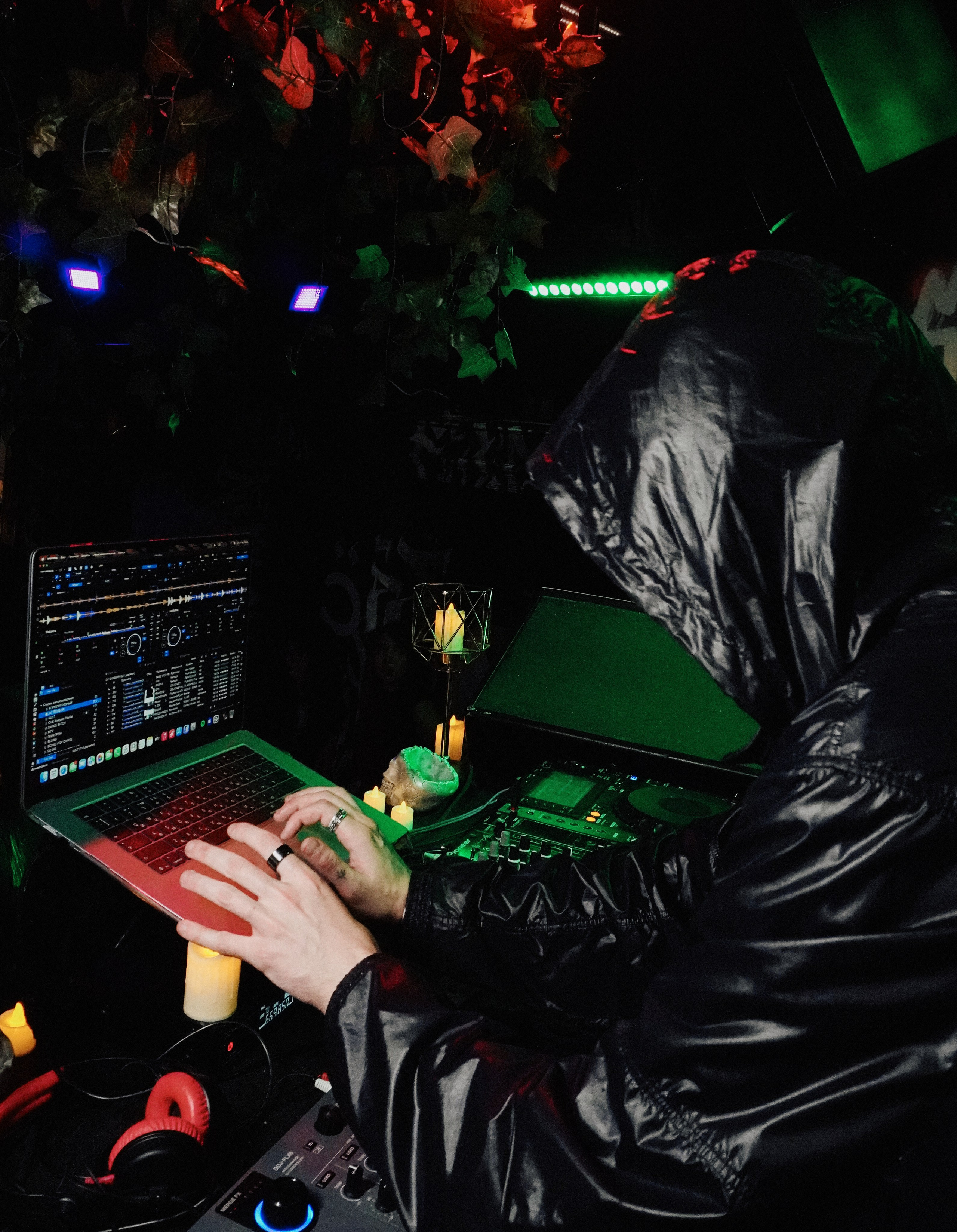 MOSHPIT HALLOWEEN 2026. RONNY photo | фотограф Екатеринбург — Санкт-Петербург