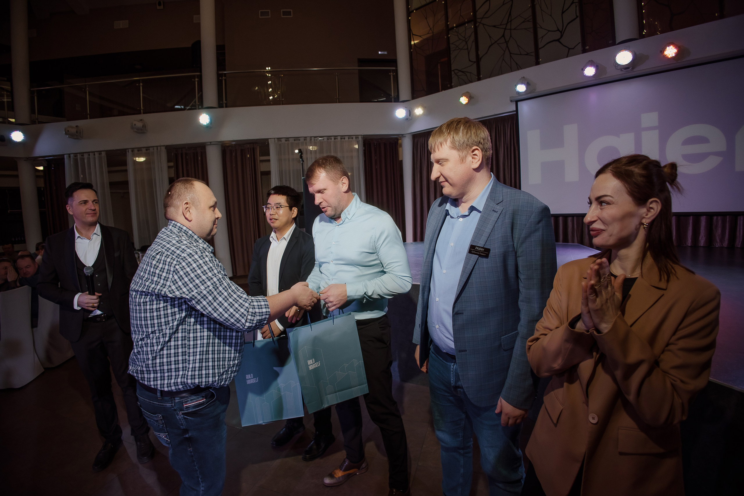 Haier. Свадебный фотограф