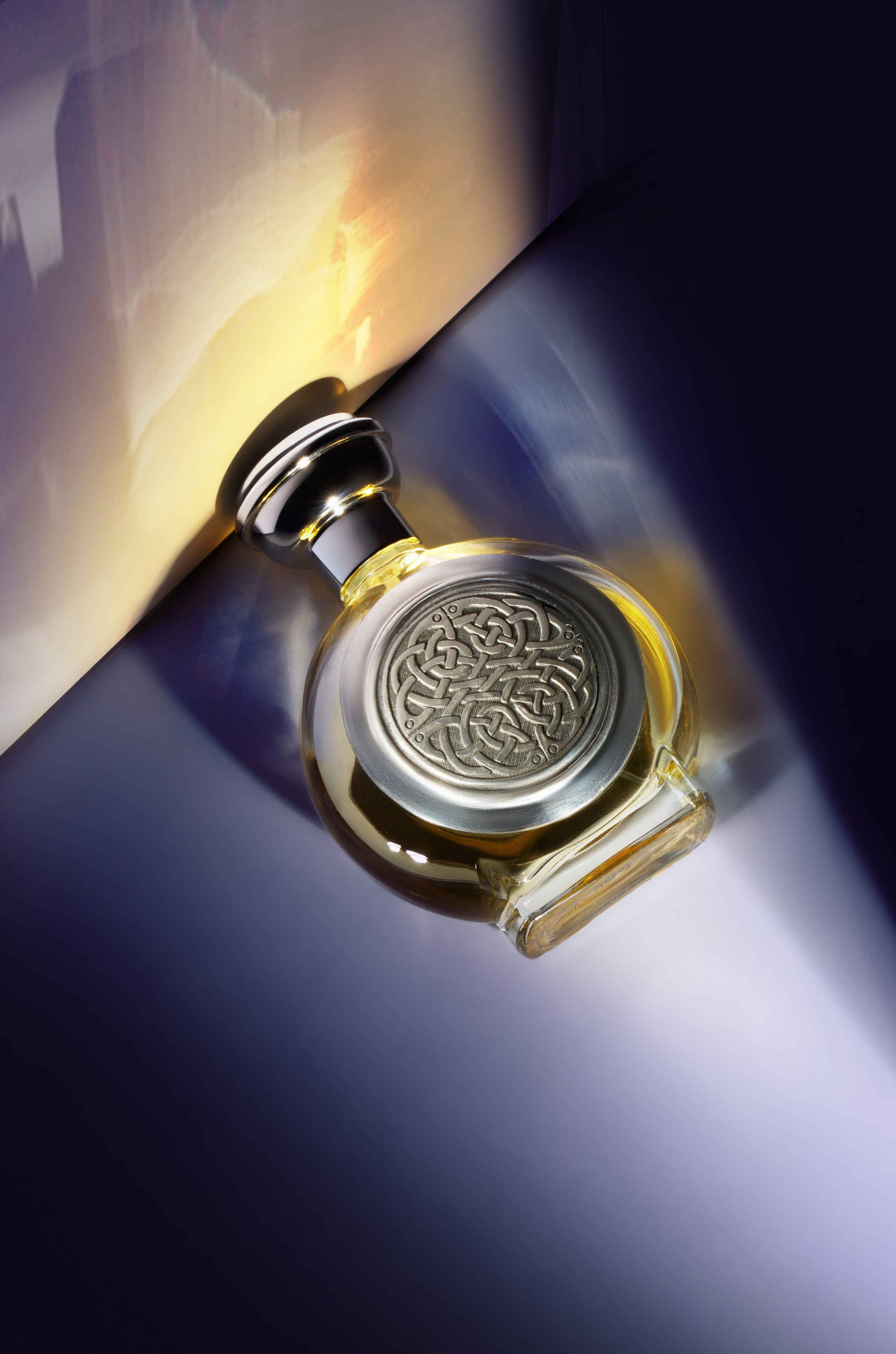 Художественная обработка парфюмов | Студия SVITHART