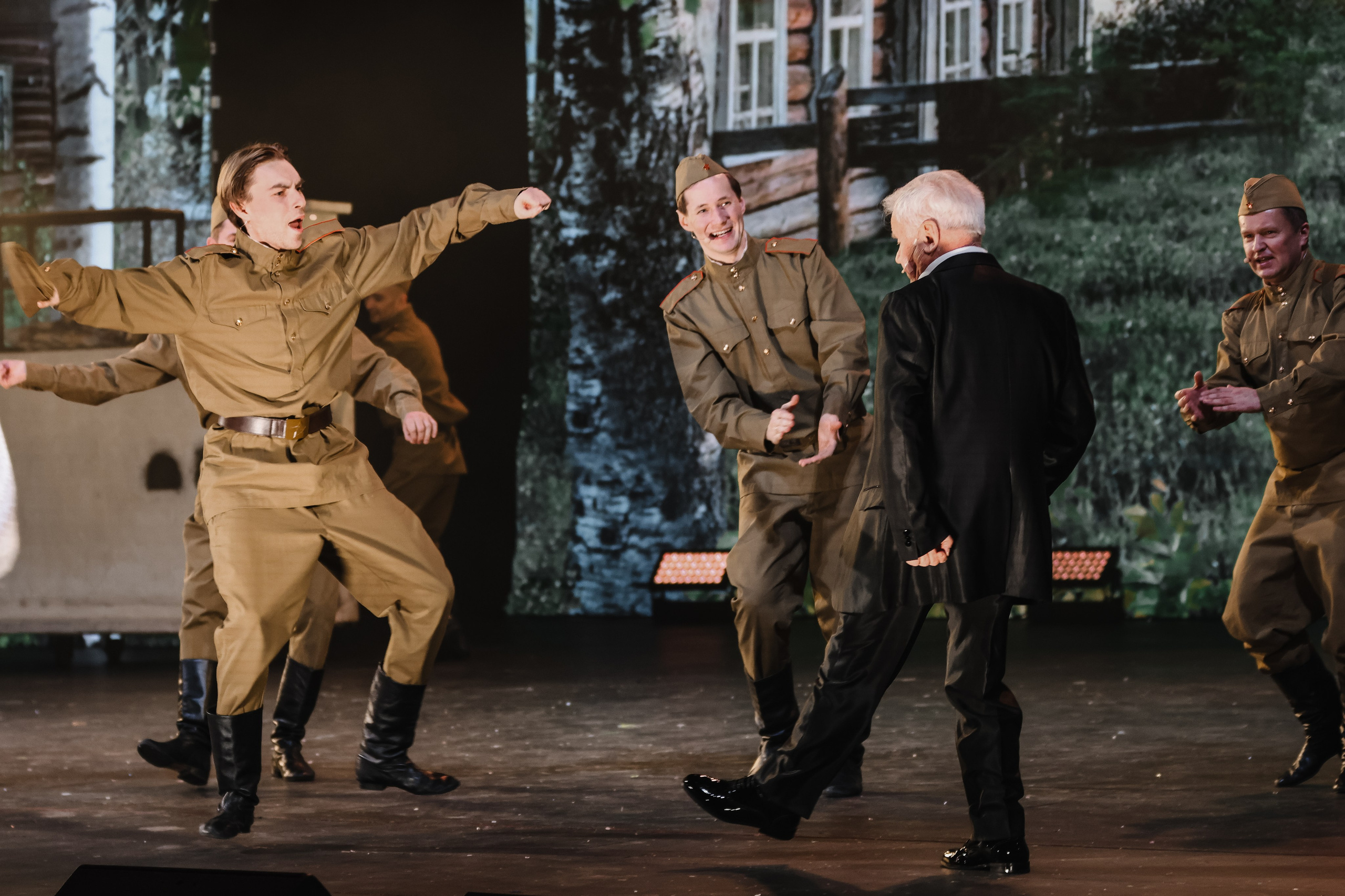Василий Теркин, театр «Русская песня». Фотограф Ольга Махалова — Санкт-Петербург, Москва, Нижний Новгород