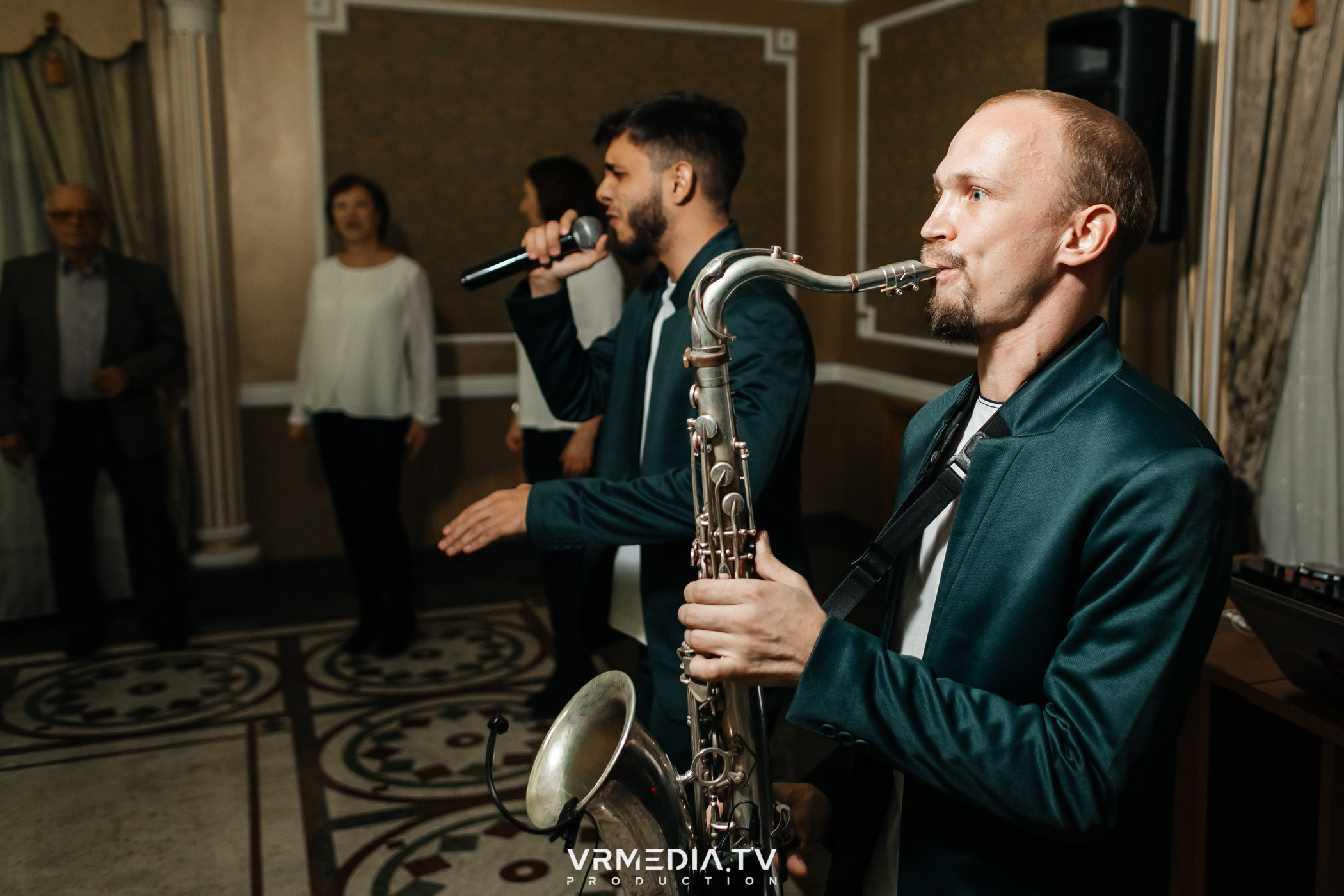 BAD BOYS BAND в ресторане «Империя»