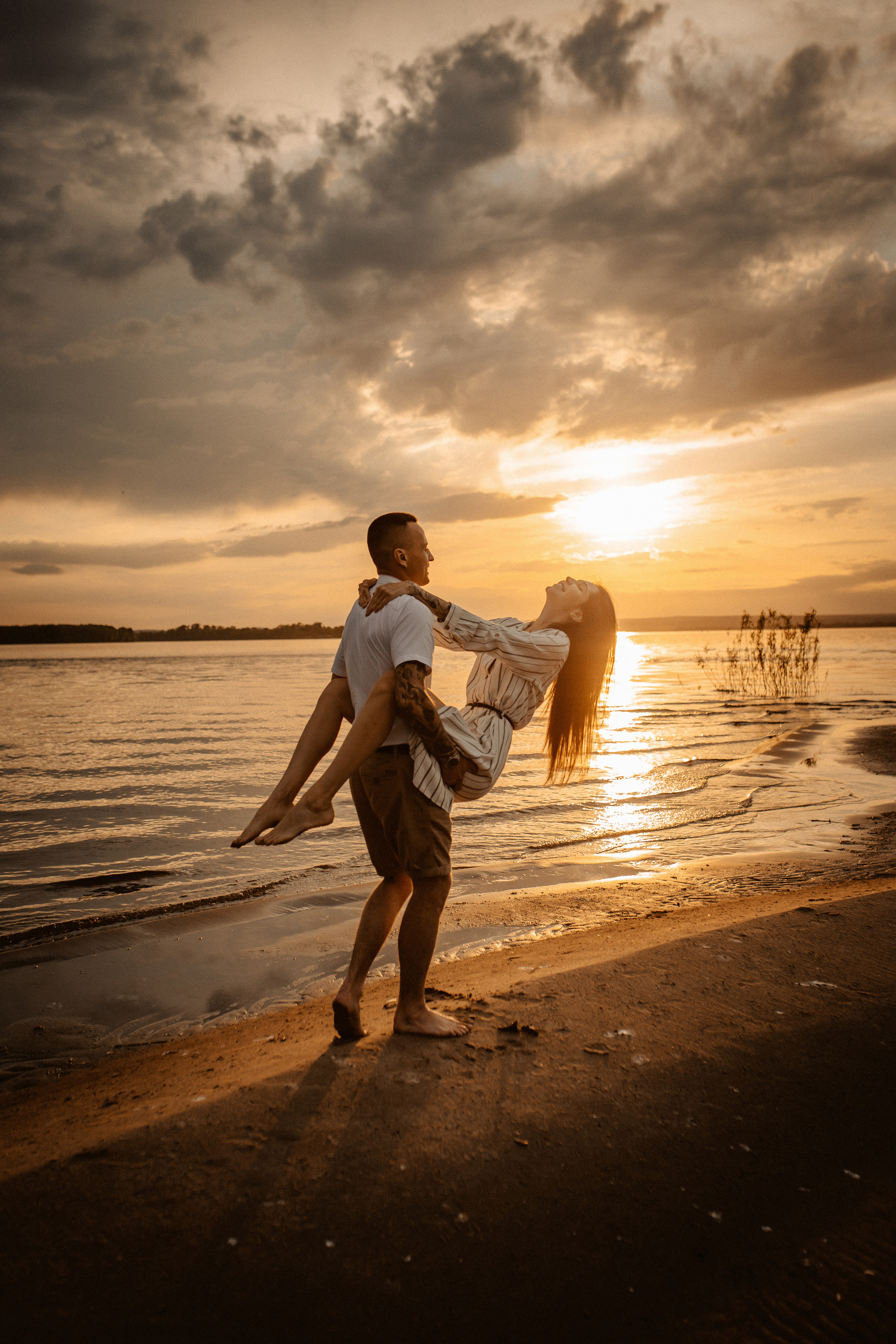 Фотосессия с катером, фотосессия на пляже, фотосессия на закате. Фотограф в Смоленске Ольга Давыдова