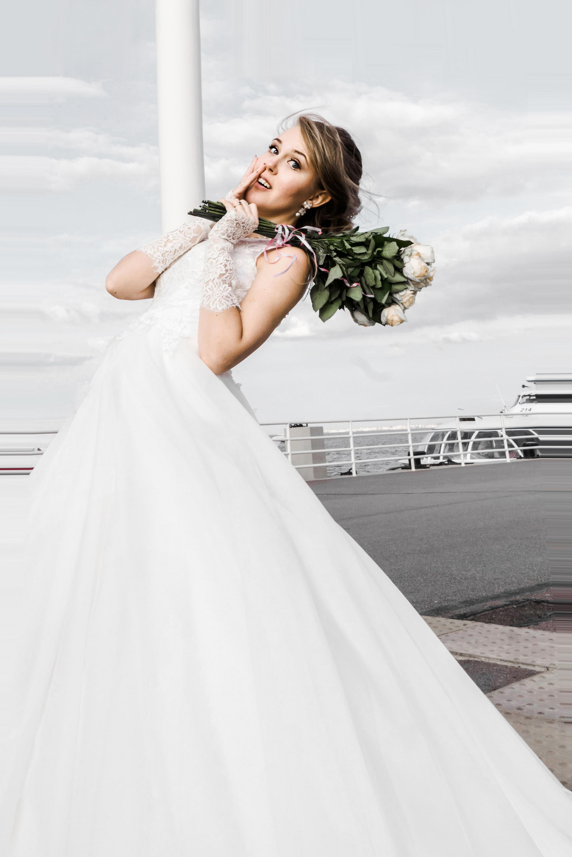 Регистрация в Петергофе, прогулка на метеоре. Елизавета и Роман. Свадебный, семейный и контент фотограф в Санкт- Петербурге Елена Грие