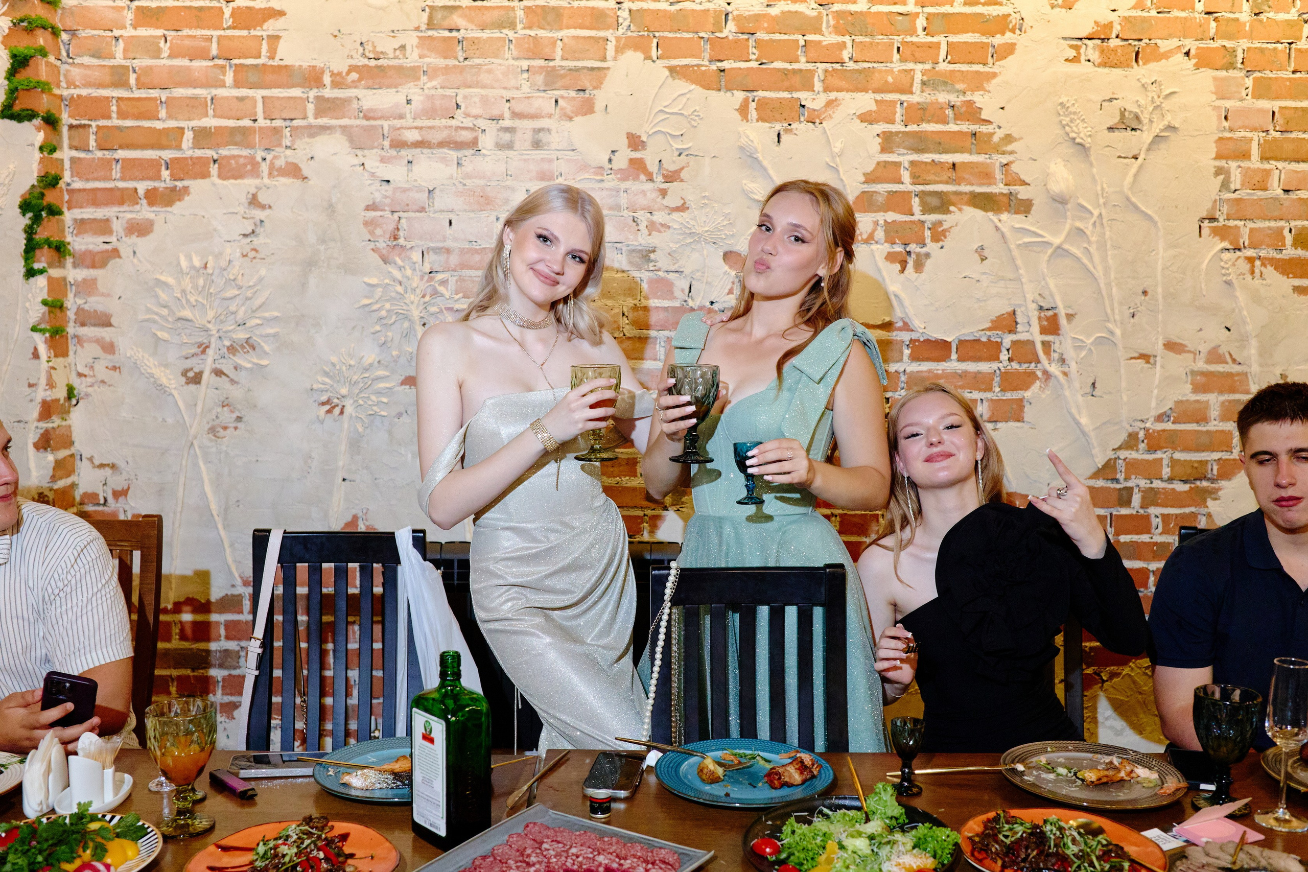 Выпускной 35 Сош. Фотограф Выпускные альбомы Таганрог Сергей Коробченко