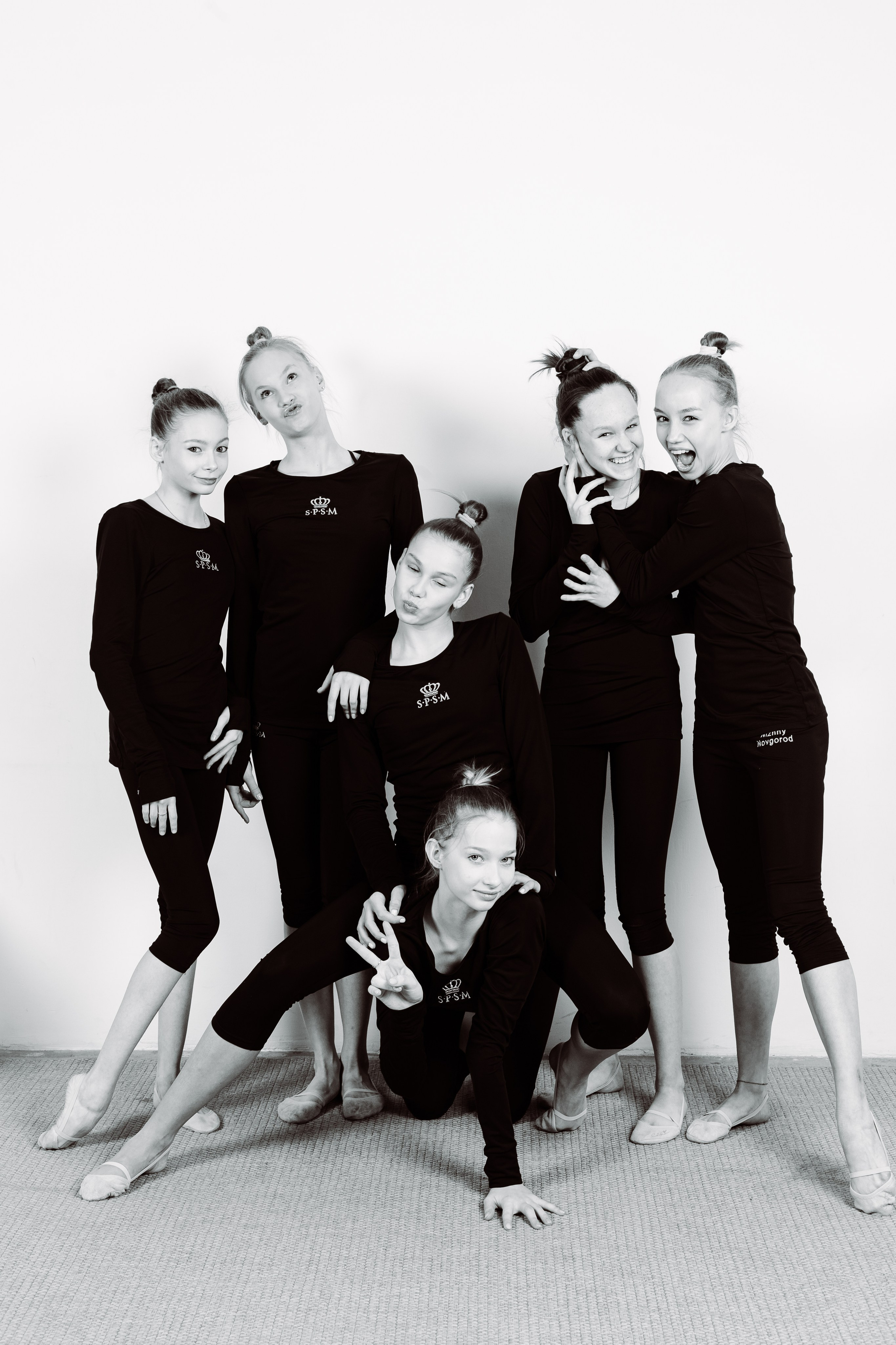 Фотографии Спортсменок в студии. Гимнастки сборной России фото. Групповое фото в Нижнем Новгороде.