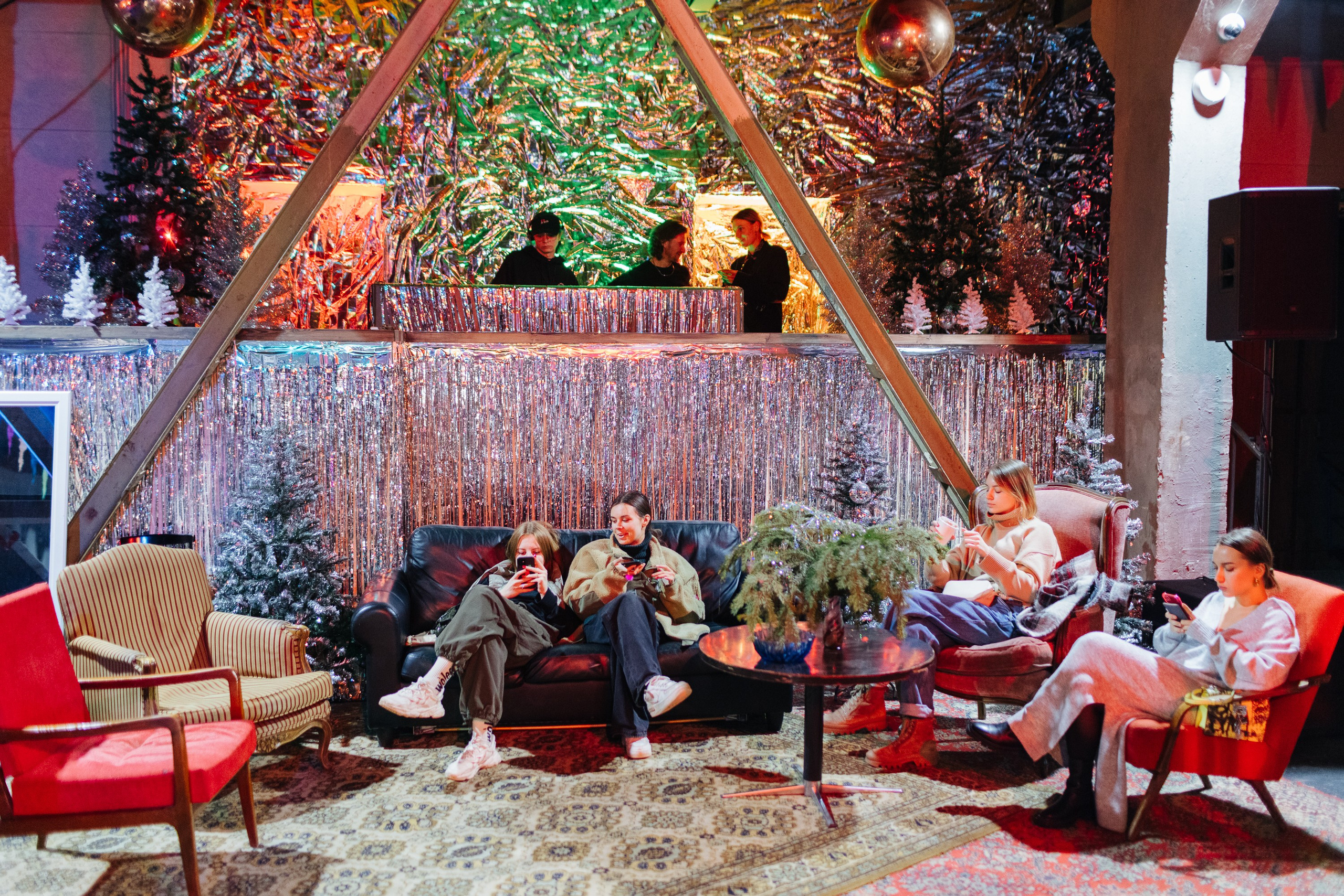 24–25 декабря 2022 в пространстве ПОЛЕ / День 1. Фотоотчеты «Ламбада-маркета»