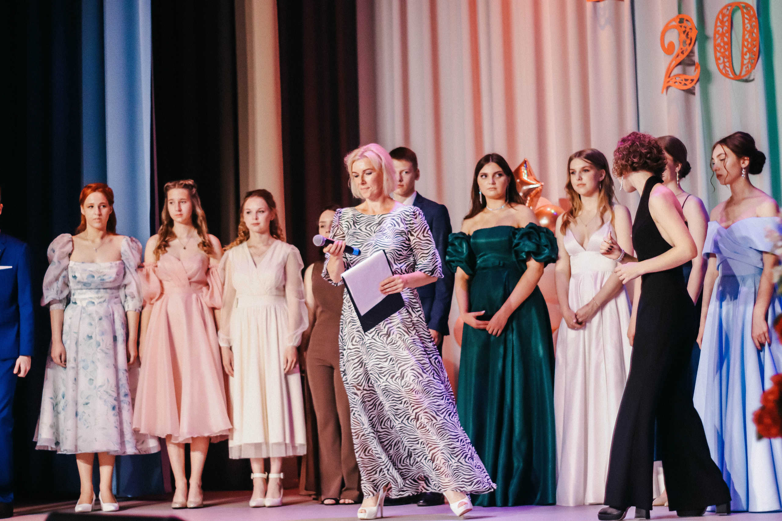 Выпускной 11 класс. Фотограф Дарья Маташкова