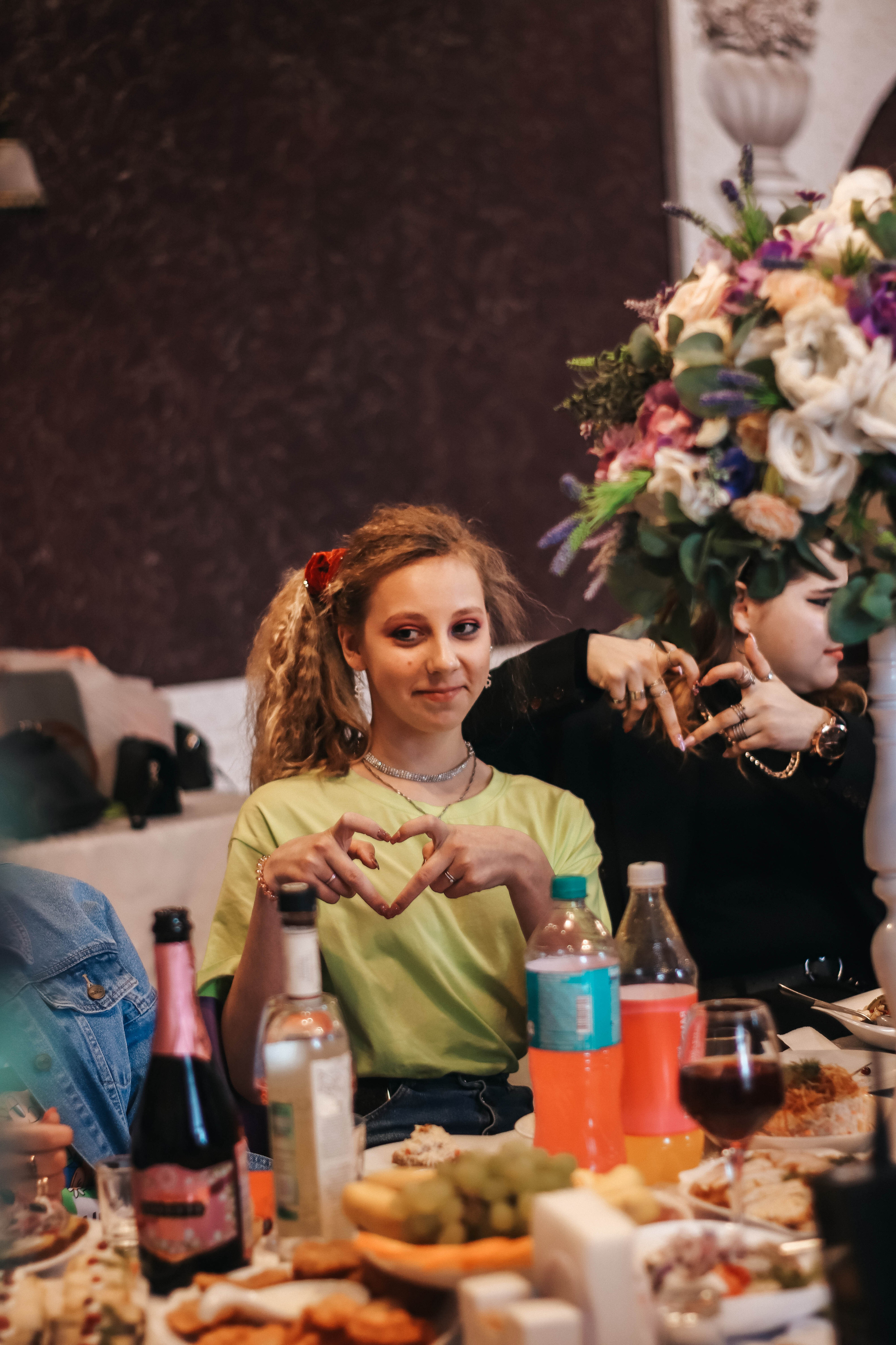 Вечеринка в стиле 90-х (кафе Кукушка). Фотограф Дарья Маташкова