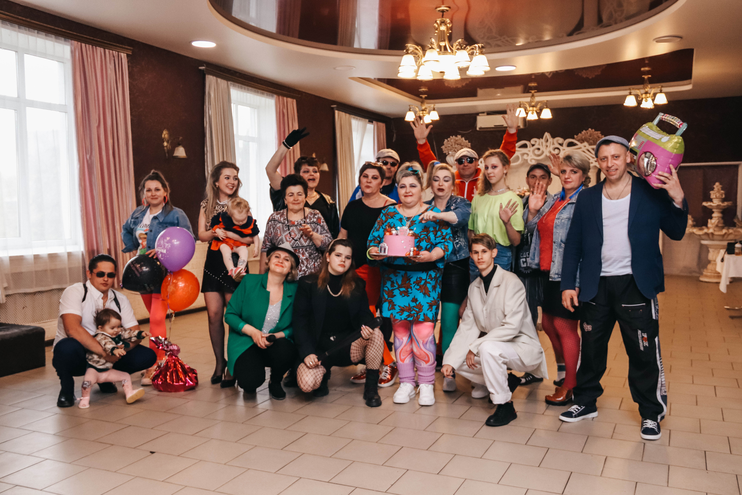 Вечеринка в стиле 90-х (кафе Кукушка). Фотограф Дарья Маташкова