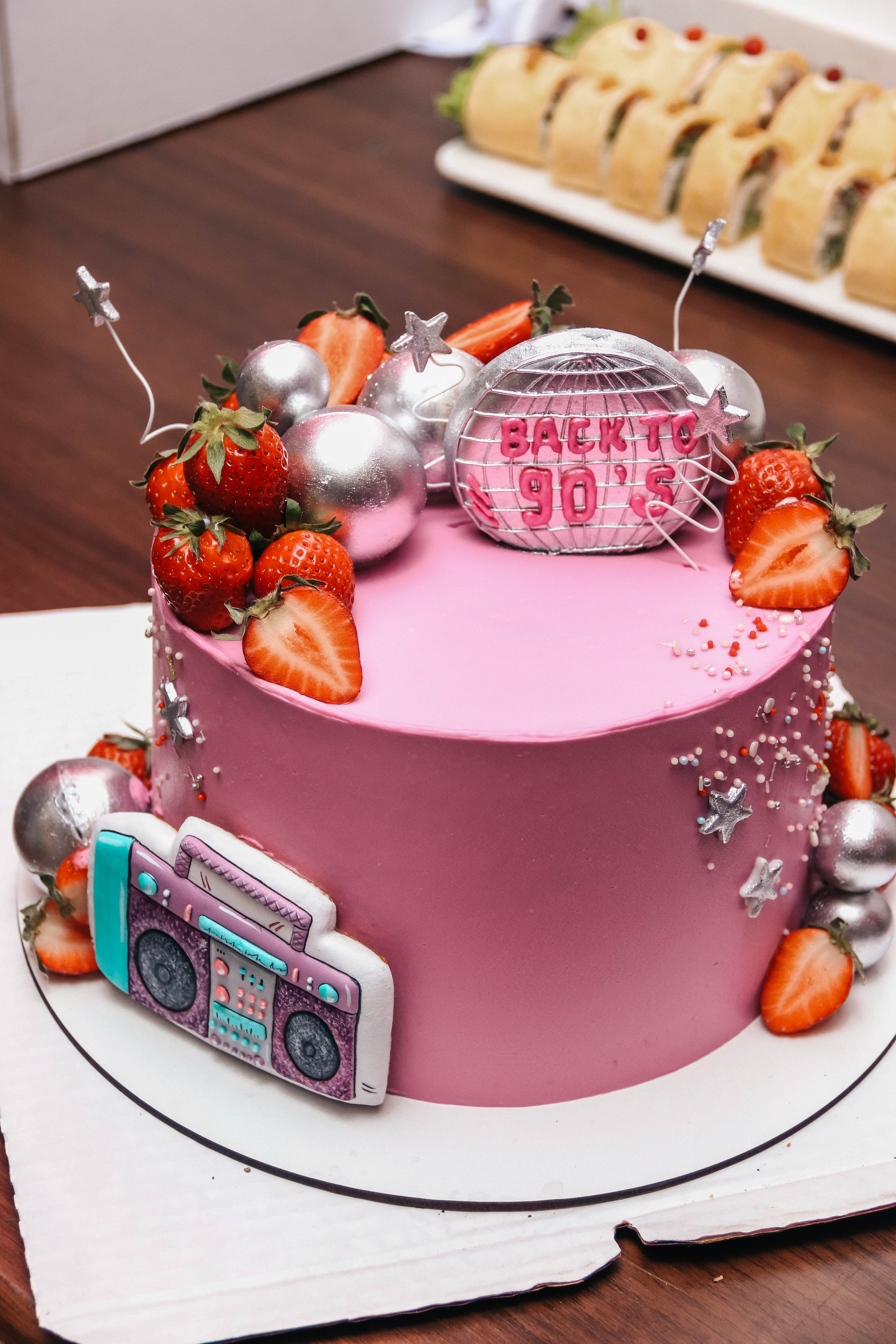 Вечеринка в стиле 90-х (кафе Кукушка). Фотограф Дарья Маташкова