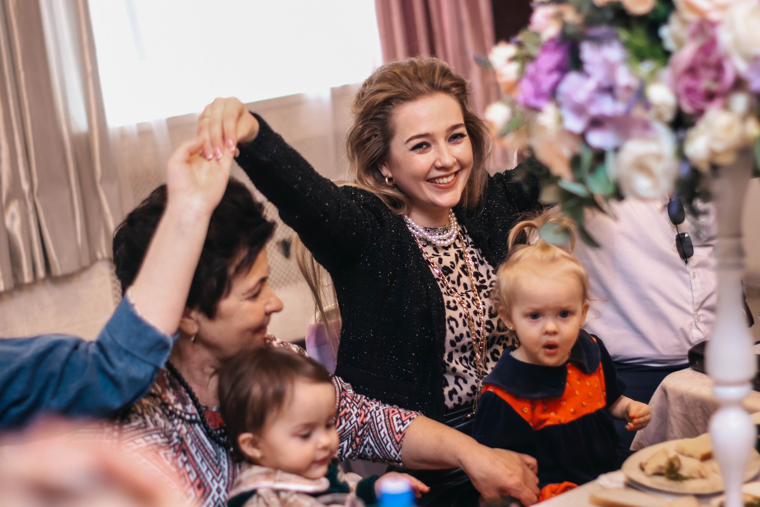 Вечеринка в стиле 90-х (кафе Кукушка). Фотограф Дарья Маташкова