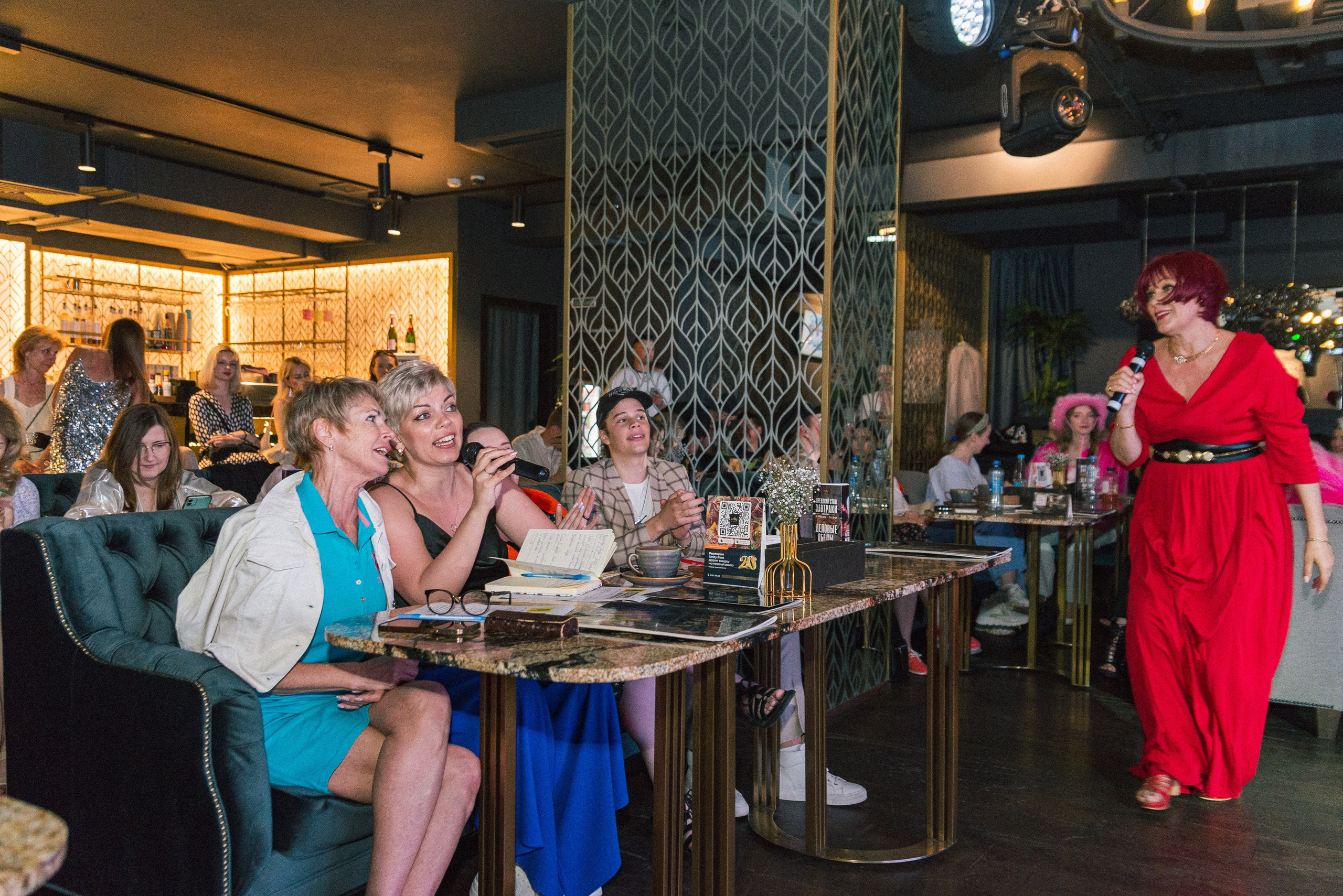 Отчетный концерт проекта «Первый Микрофон» в СПб. Портретный и репортажный фотограф в Санкт-Петербурге