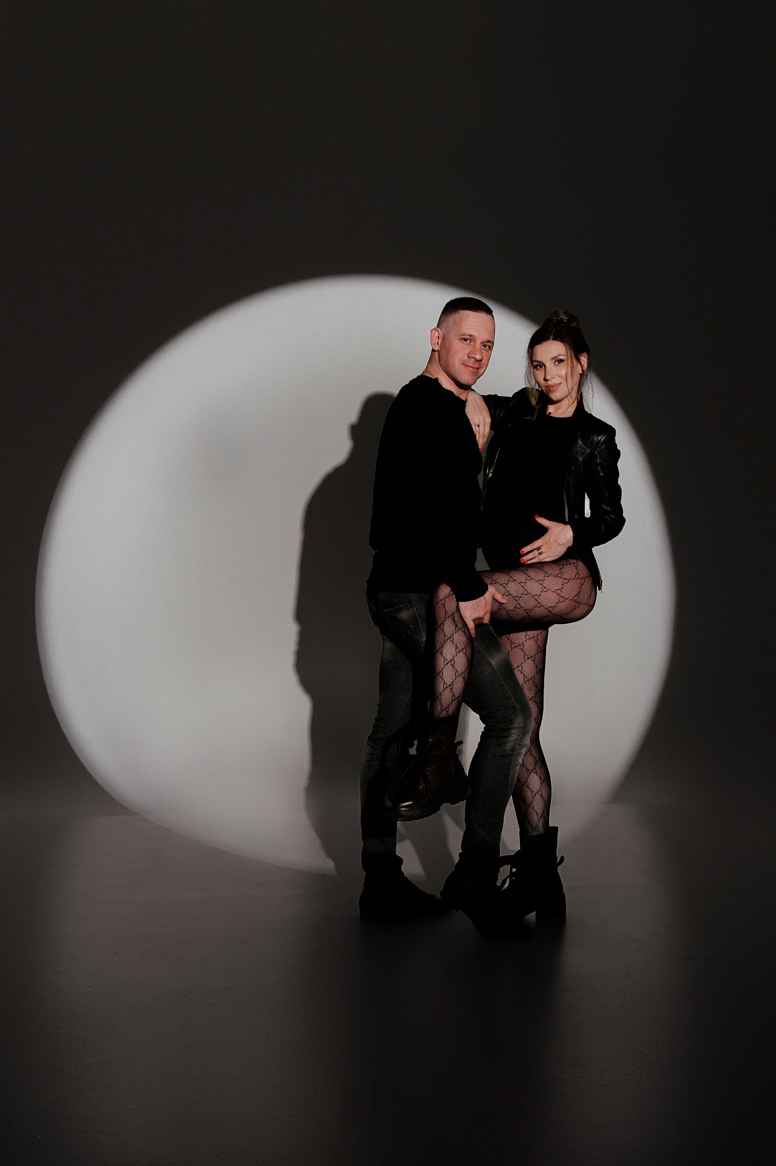 Фотосессия беременности на студии Караганда. Свадебный фотограф Караганда