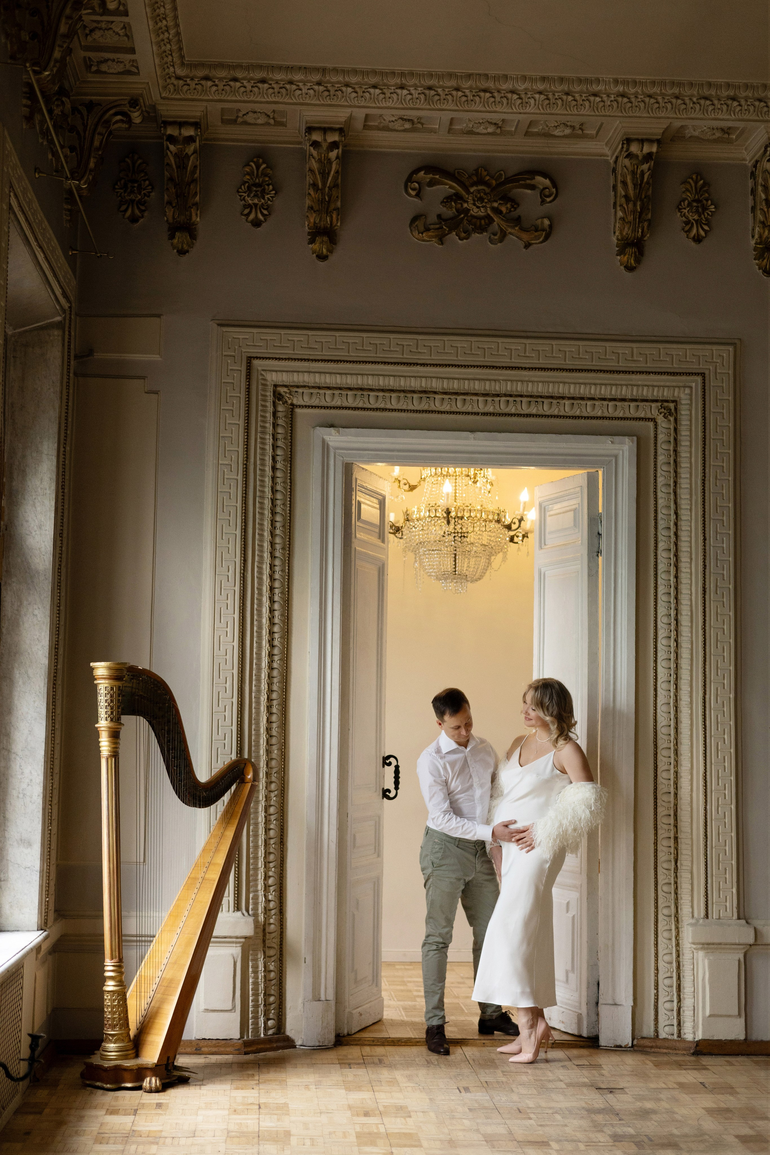 Ильяс и Юнна в историческом особняке. Семейный фотограф в Москве Марина Петра