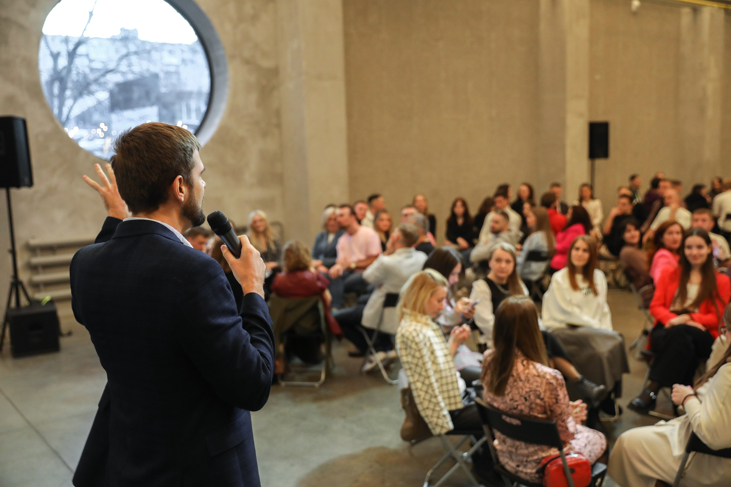 БИЗНЕС ФАКТ. Photographer Viktoriya Markushina «My world throug»