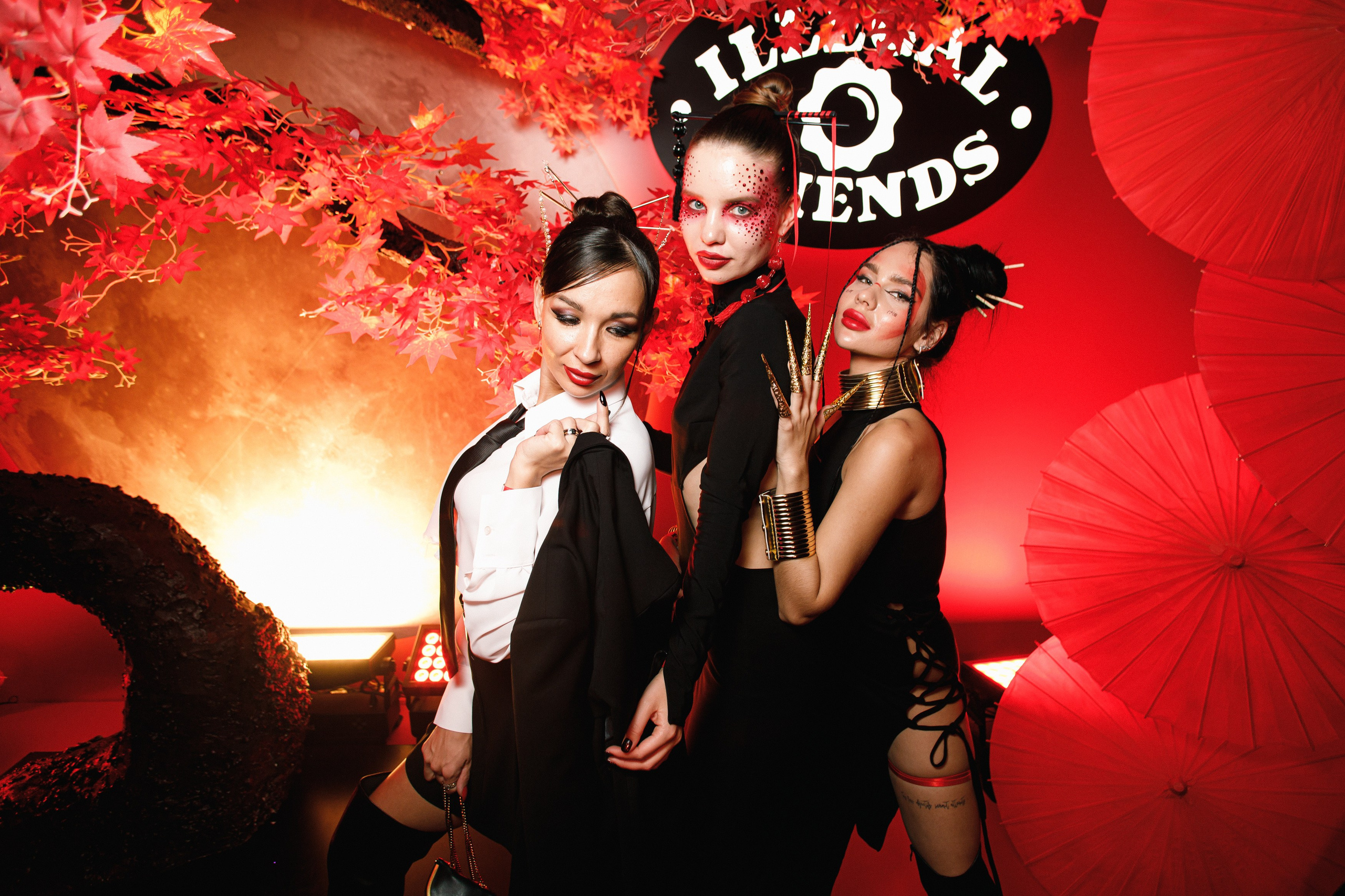 ILLEGAL FRIENDS | ASIA. СВОИ. ФОТООТЧЕТЫ-СОБЫТИЯ-МЕСТА