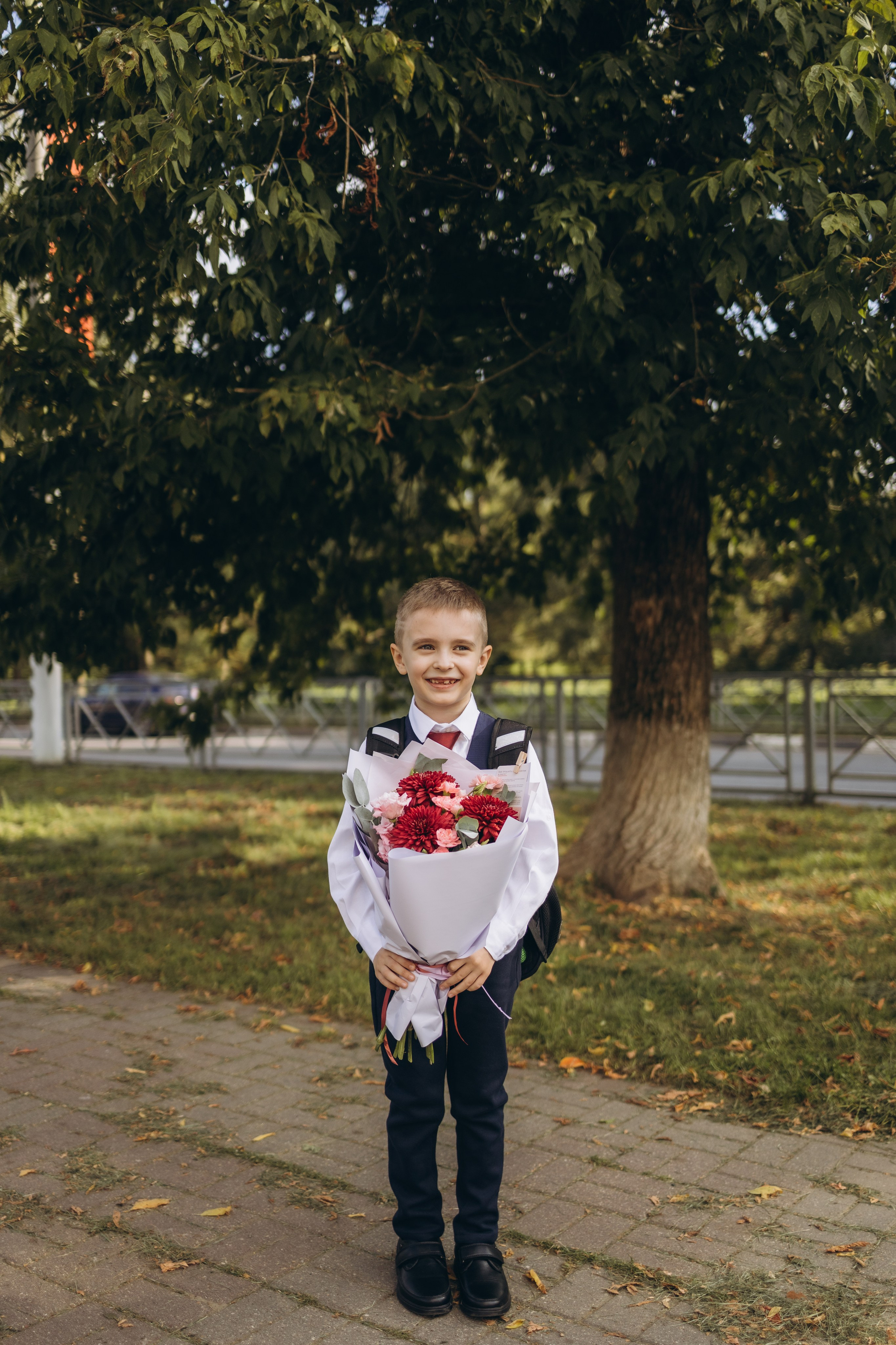 Первая школьная фотография Димули (1.09.2025 г.) г. Обнинск (Калужская обл.). Надежда Стар семейный и церковный фотограф в Жукове и Калужской области