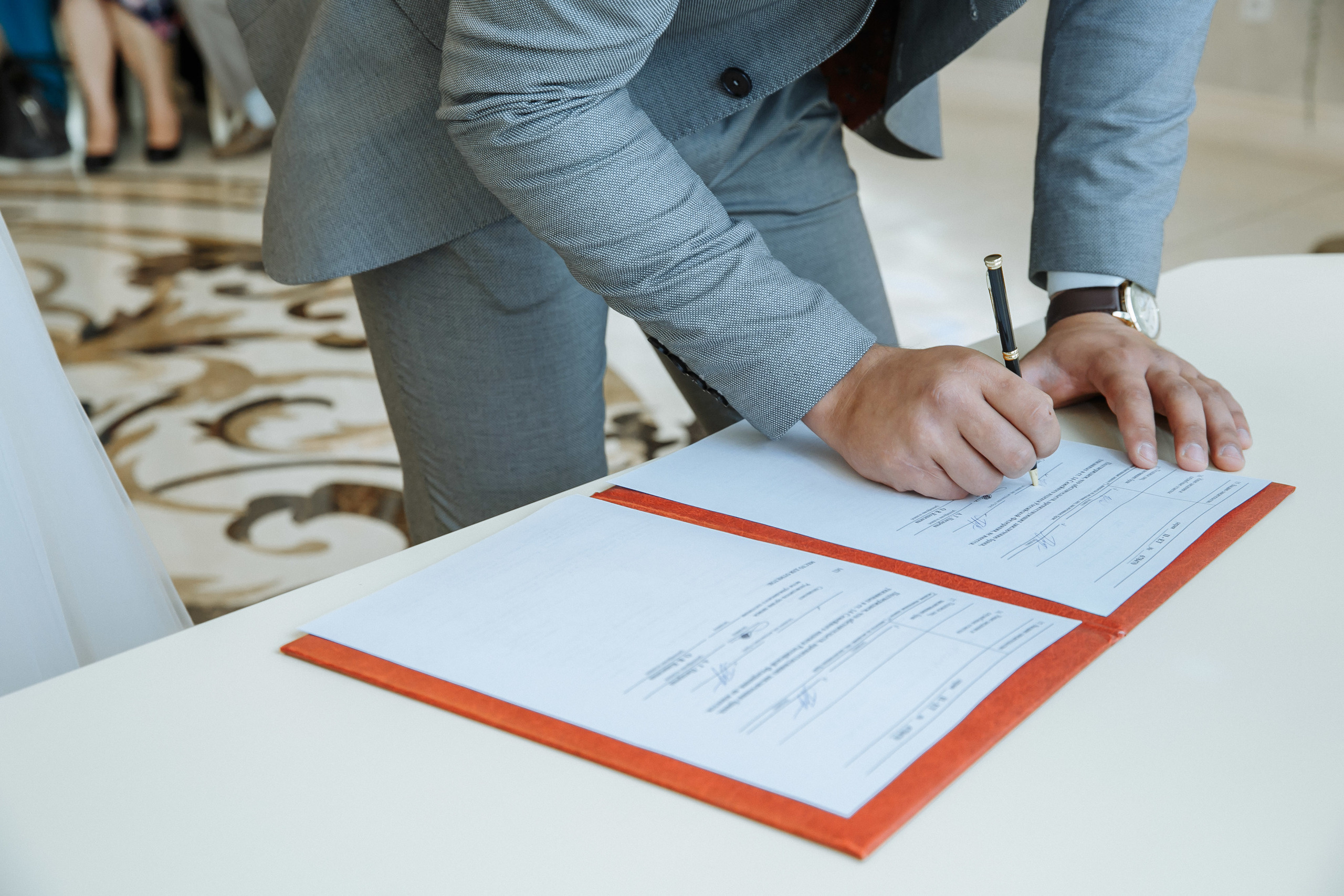 Свадебные фото в ЖК Жуковка, сборы невесты в ЖК Жуковка новосибирск. Фотограф Новосибирск Татьяна Богачек