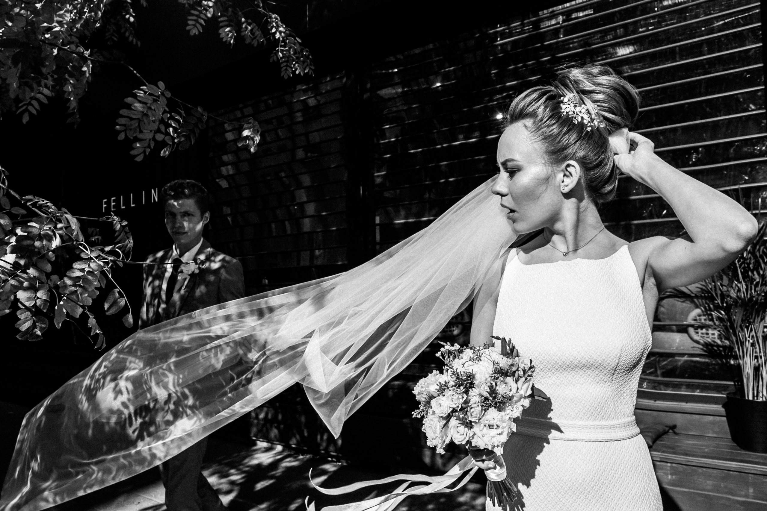 Свадебныя фотосессия в Secret garden,  свадебные фотографии возле опер. Фотограф Новосибирск Татьяна Богачек