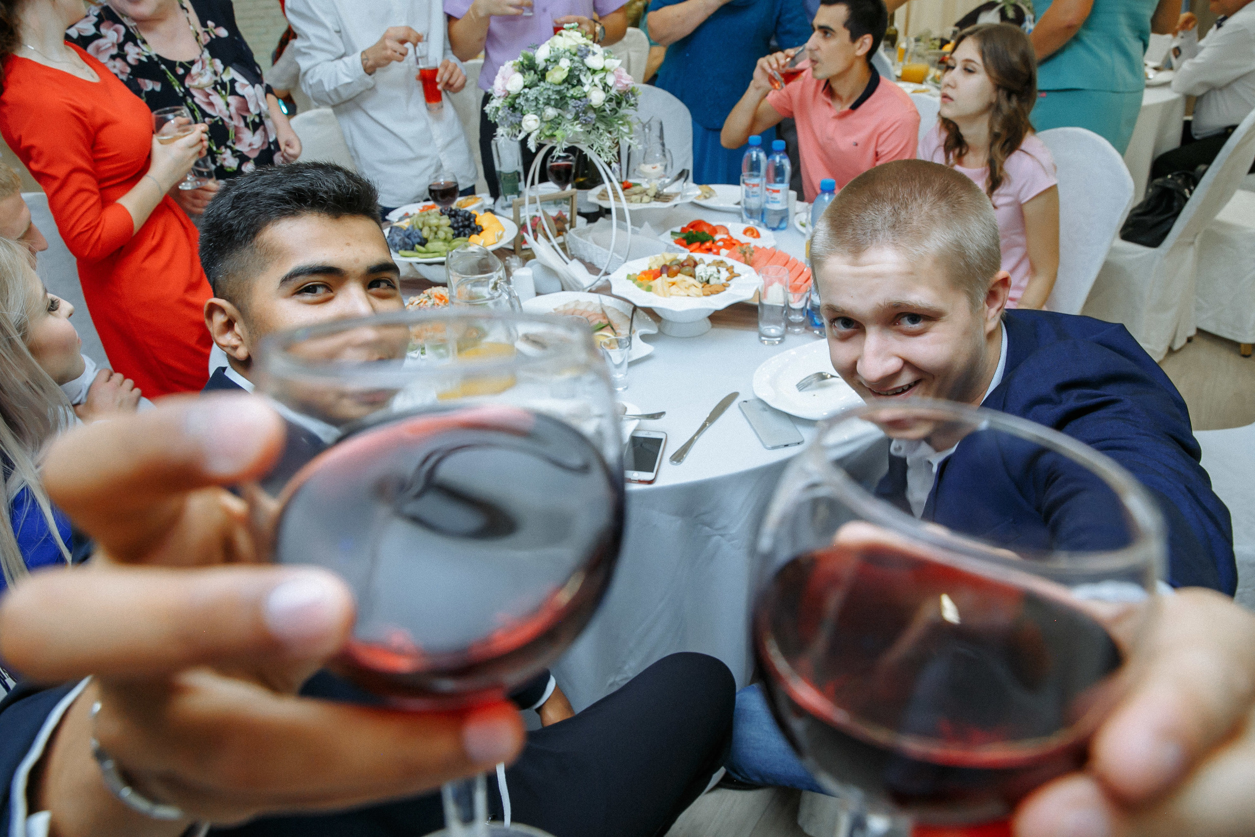 Свадебные фото в ЖК Жуковка, сборы невесты в ЖК Жуковка новосибирск. Фотограф Новосибирск Татьяна Богачек