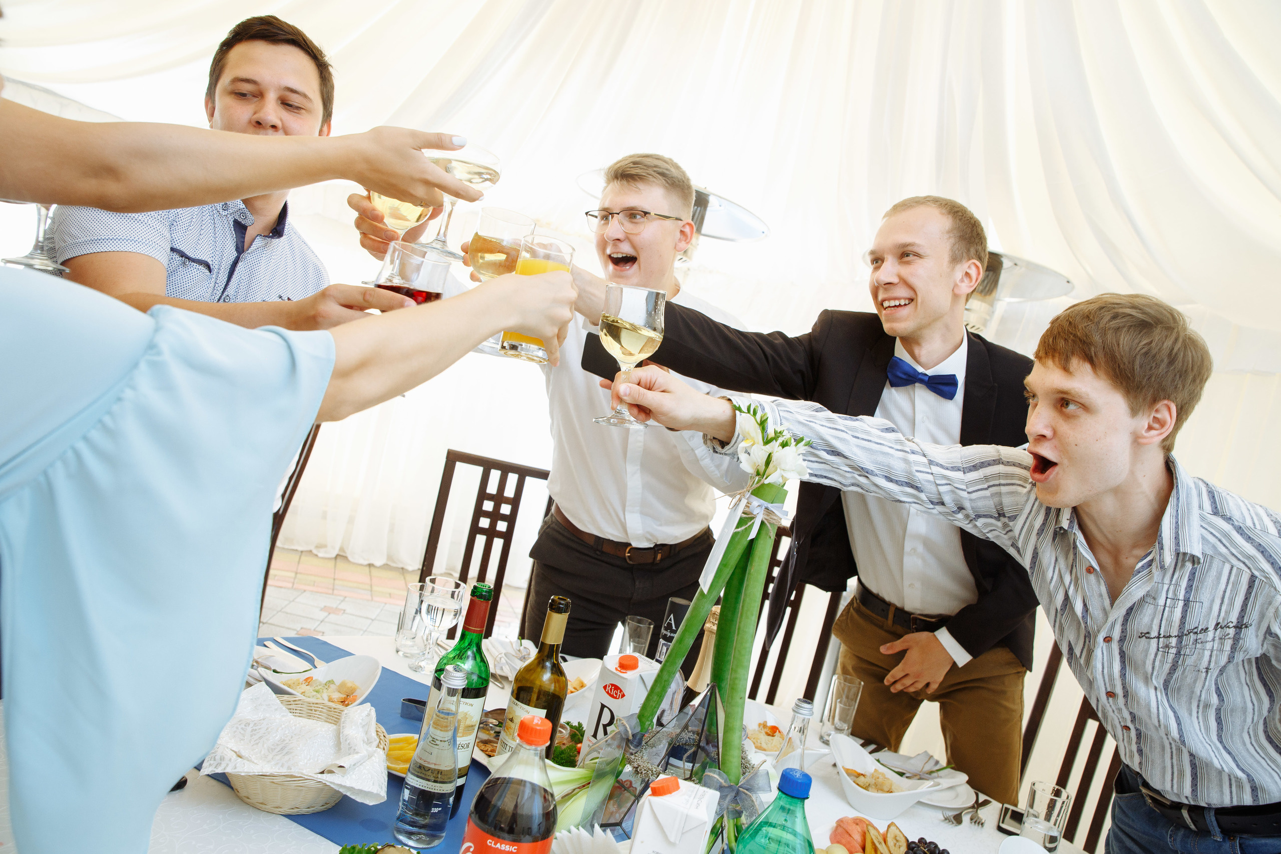 Сборы в Санаторий "Парус" Кудряшовский, банкетный зал Загородная резид. Фотограф Новосибирск Татьяна Богачек