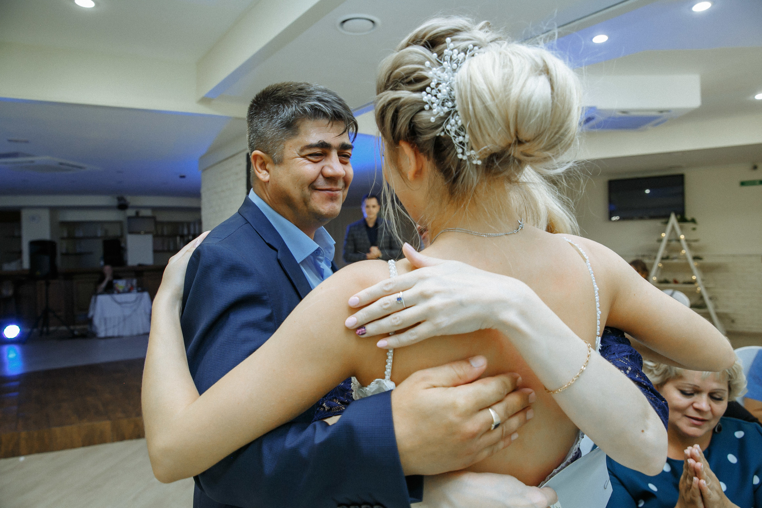 Свадебные фото в ЖК Жуковка, сборы невесты в ЖК Жуковка новосибирск. Фотограф Новосибирск Татьяна Богачек