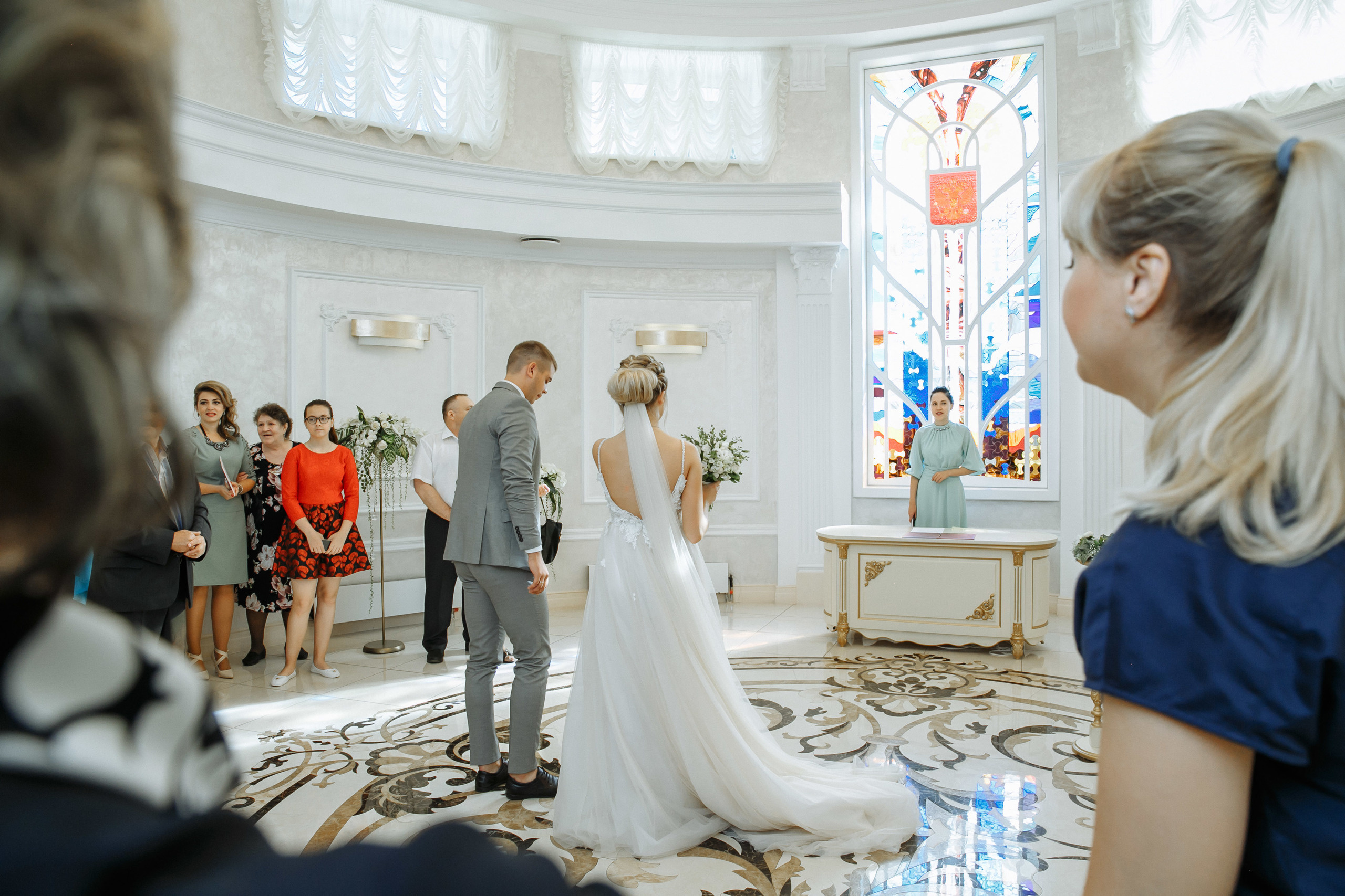 Свадебные фото в ЖК Жуковка, сборы невесты в ЖК Жуковка новосибирск. Фотограф Новосибирск Татьяна Богачек