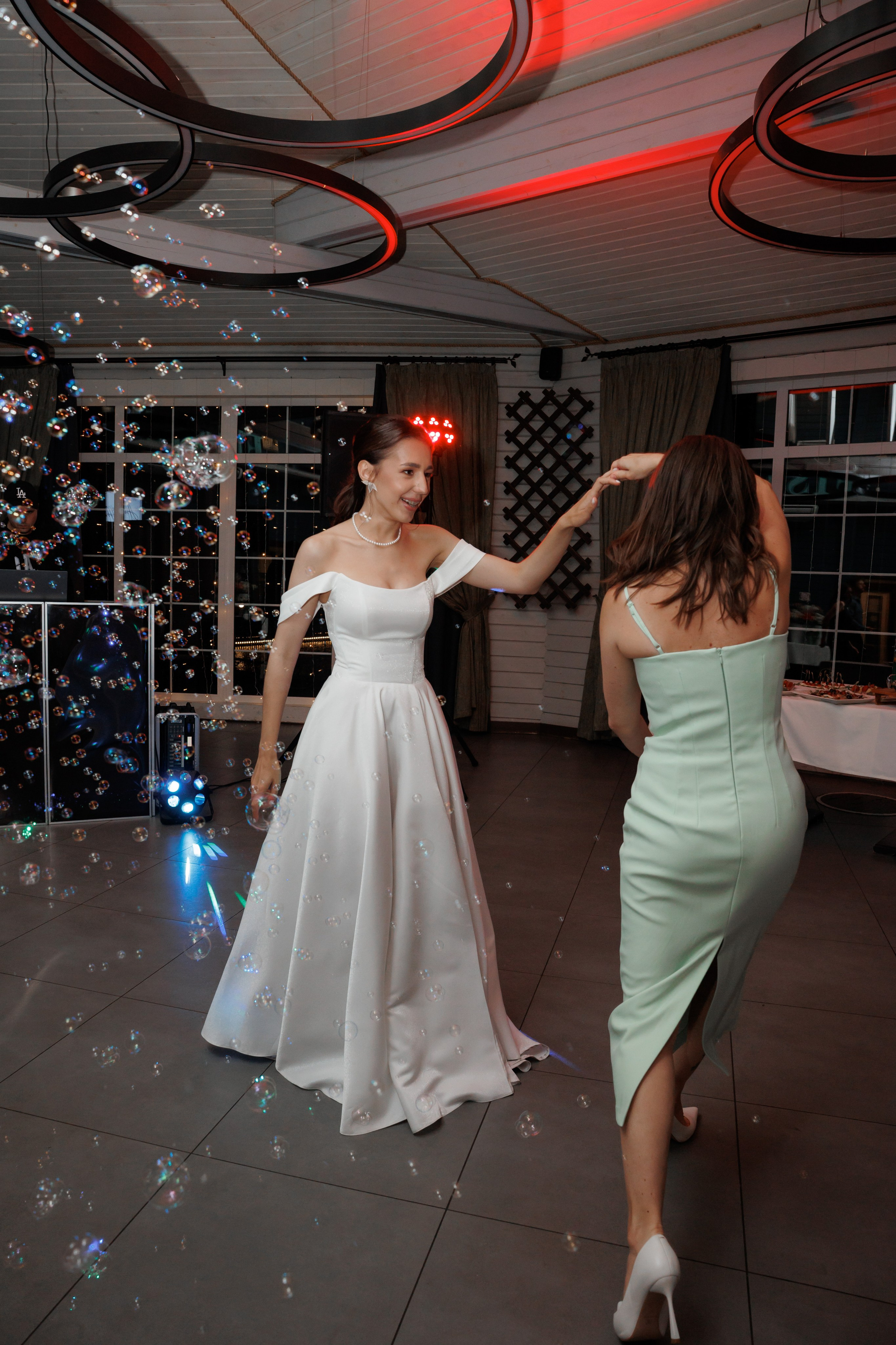 Регистрация в отеле Fish Point, ЗАГС Бутово, прогулка в Остафьево. Свадебный и репортажный фотограф (Москва, Королев и другие)