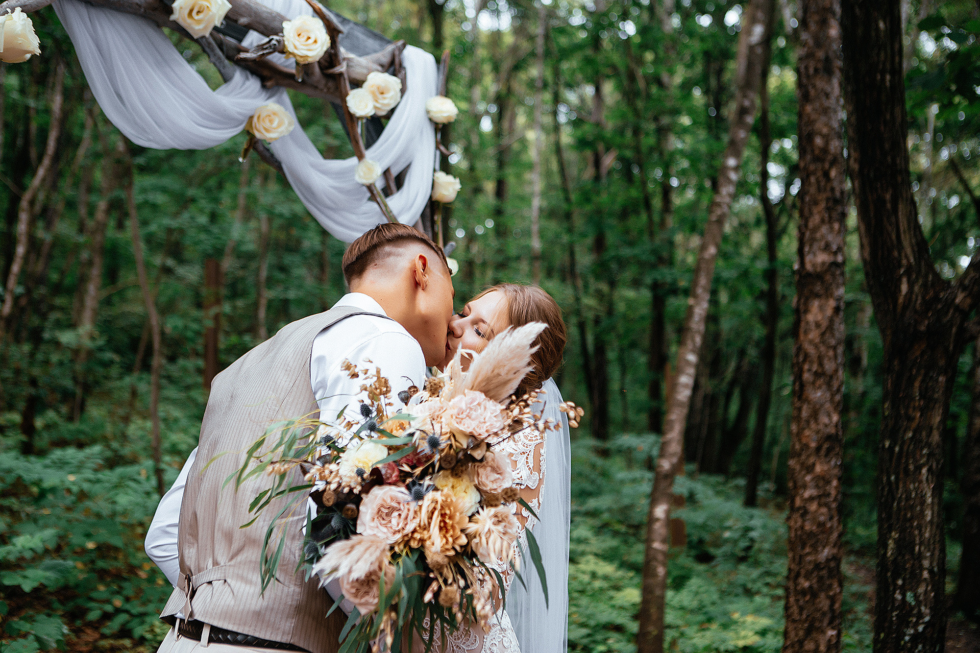 Настя и Данил 14.08.19. Свадебный фотограф Владивосток Алина Гевондова