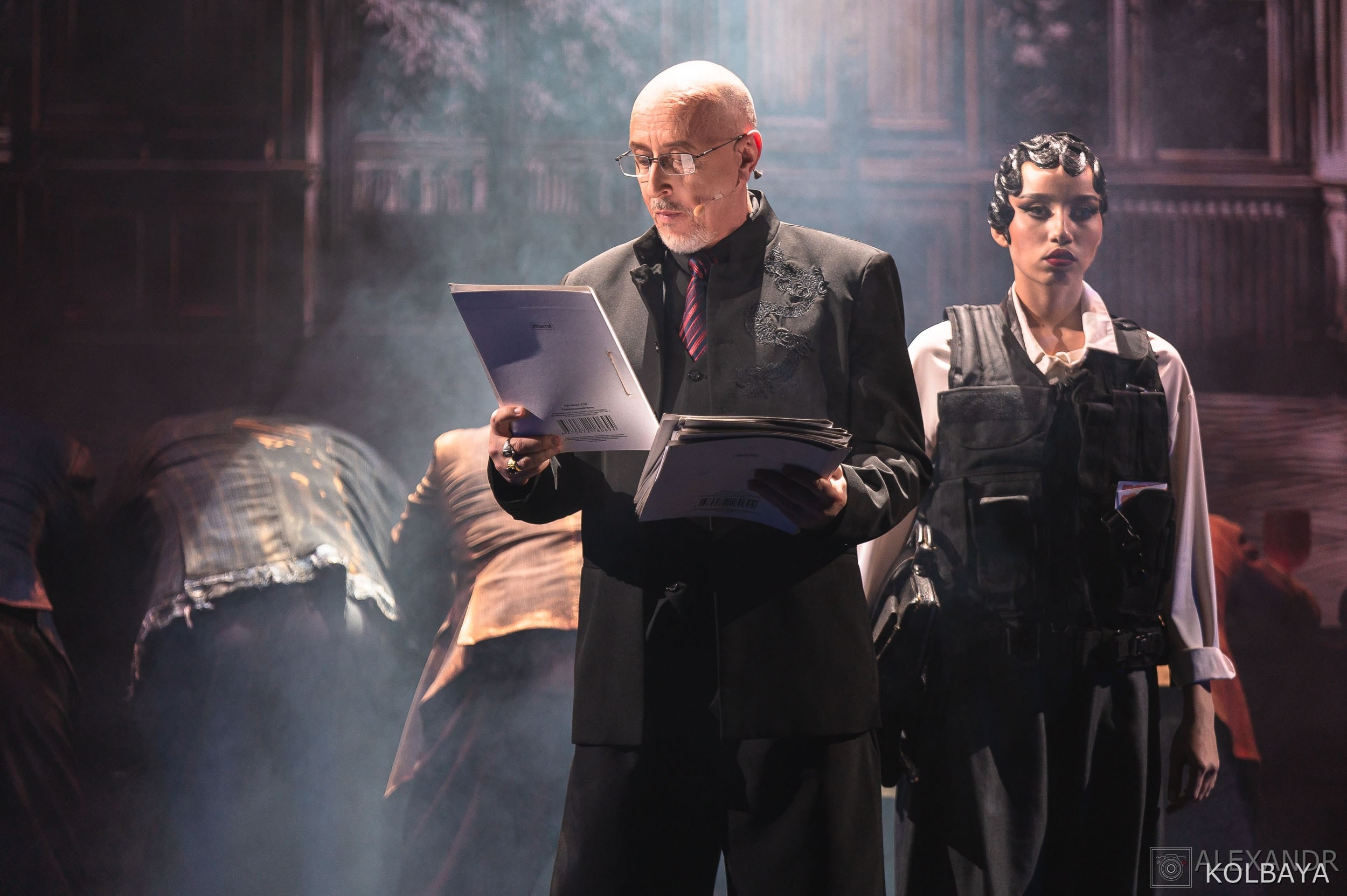 Фотографии со спектакля «Однажды в городе N». Концертный и театральный репортажный фотограф в Москве Александр Колбая