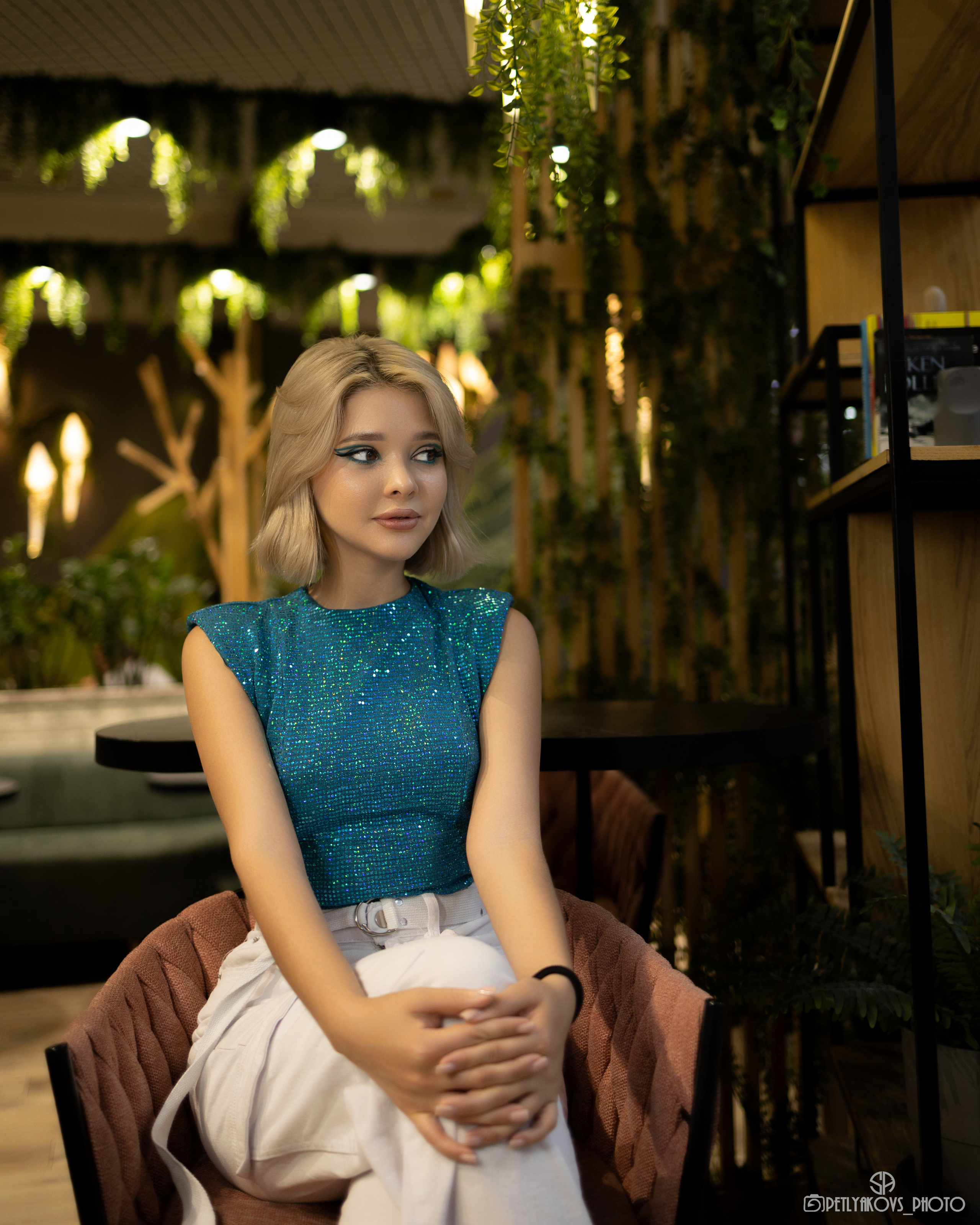 Фотосессия индивидуальная в кафе Roboost. Фотограф, видеограф Пятигорск, Ставрополь, Ессентуки, Petlyakovs_photo