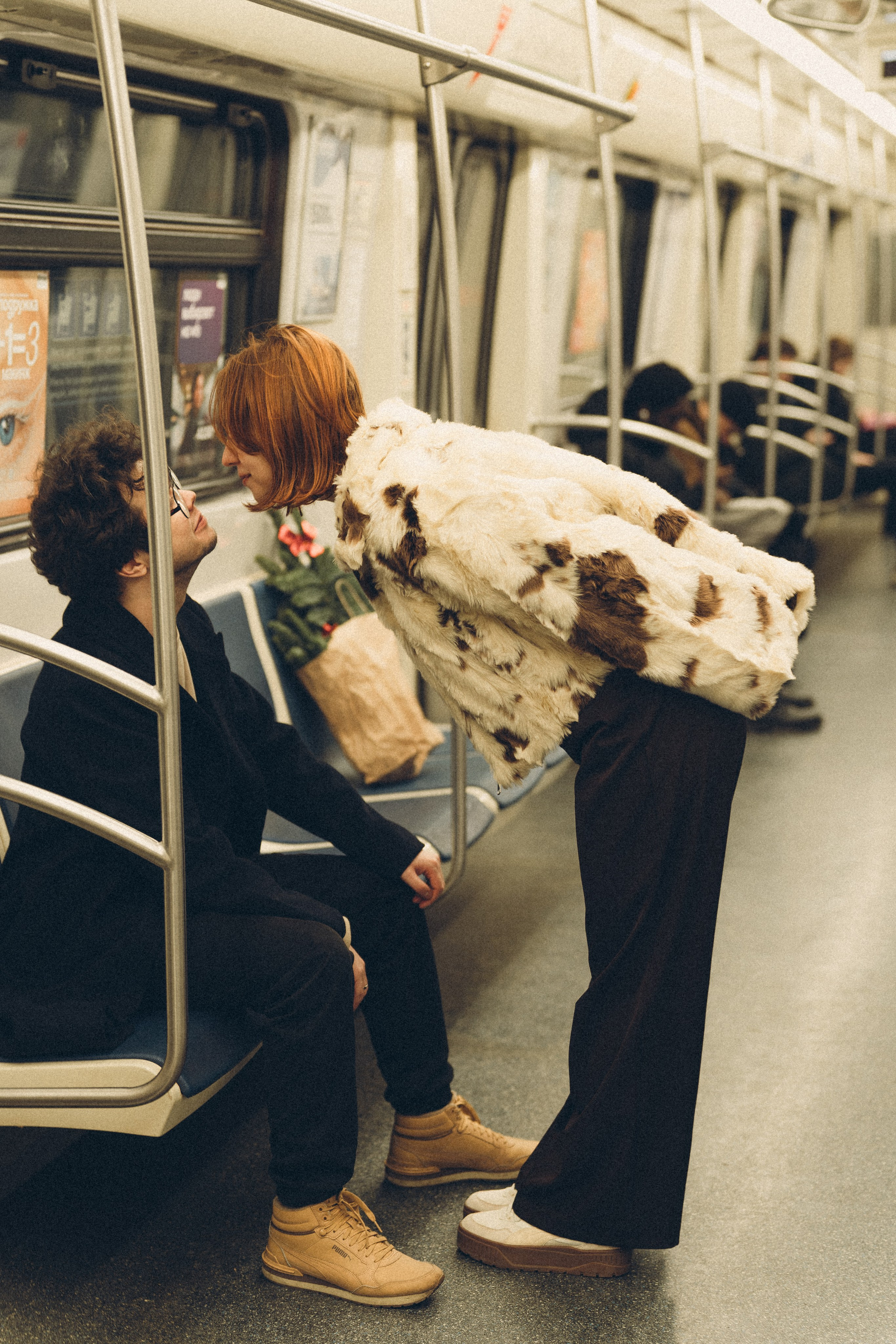 НОВОГОДНЯЯ ФОТОСЕСИИЯ ПАРЫ В МЕТРО ЛЮБОВЬ. Профессиональный фотограф, Санкт-Петербург — Виктория Богомолова