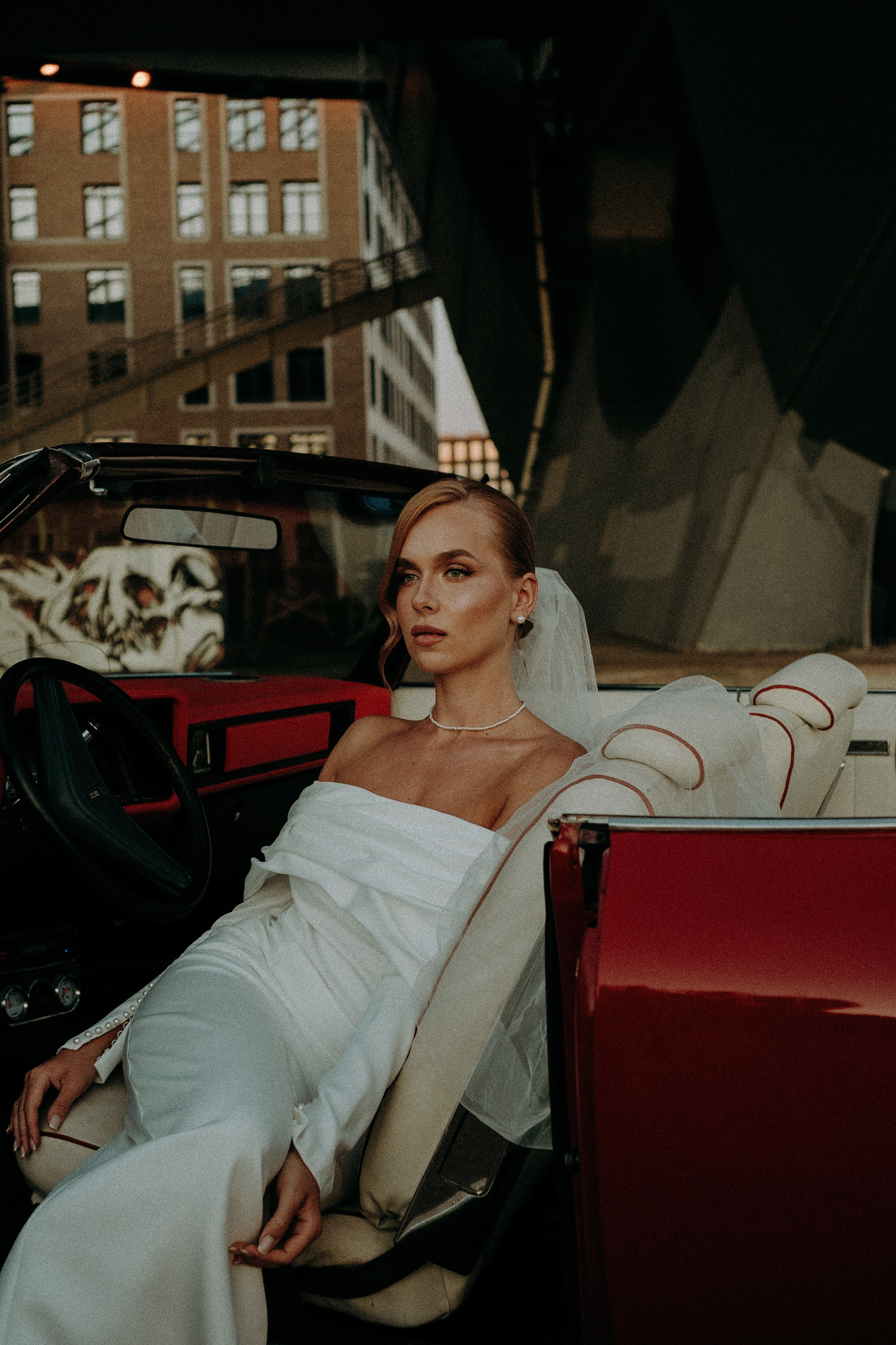 СВАДЕБНАЯ СЬЕМКА ВОЗЛЕ МСОТА БЕТАНКУРА НА КАБРИОЛЕТЕ. Профессиональный фотограф, Санкт-Петербург — Виктория Богомолова