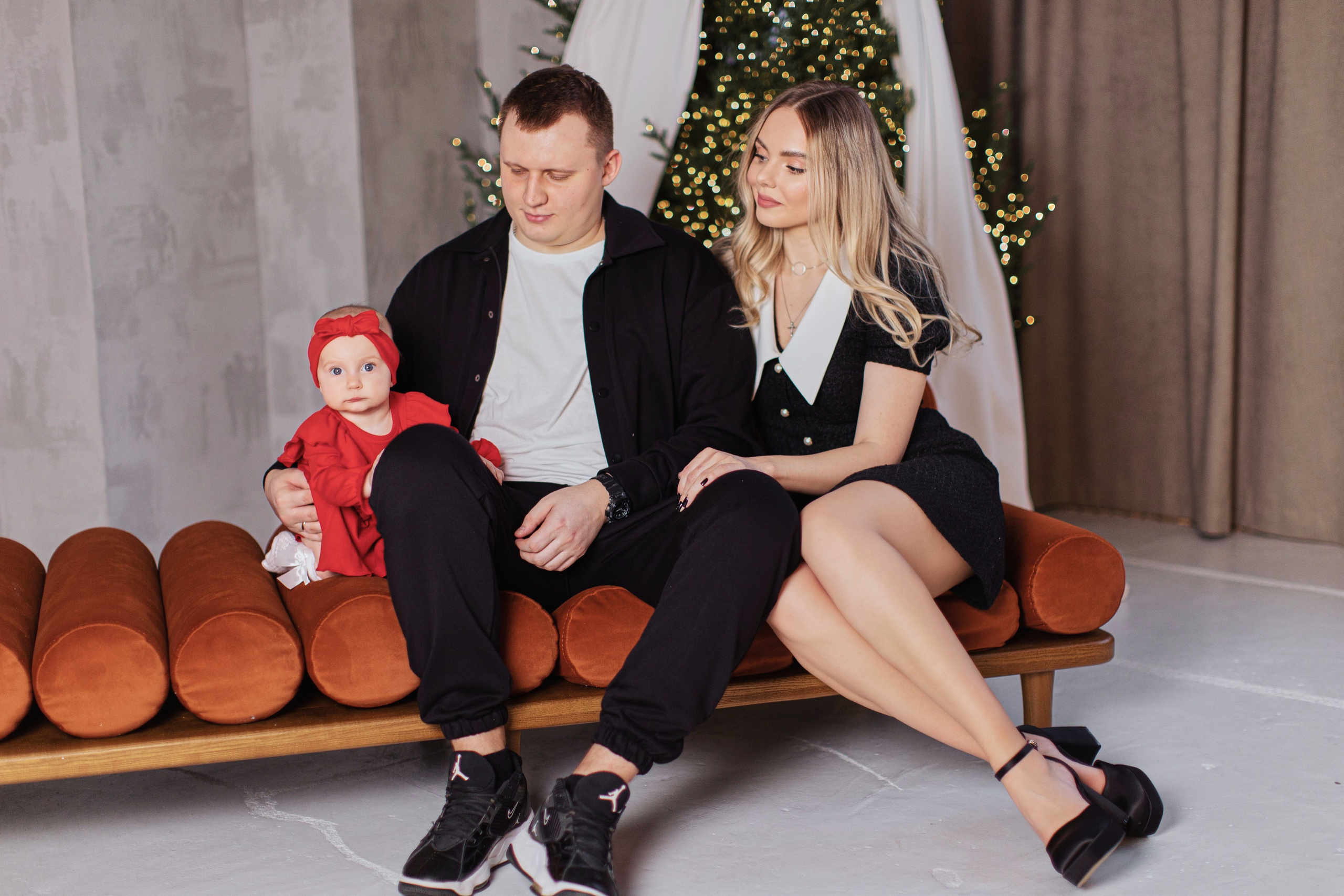 Семья к новому году 2025. Фотограф Лиана Артемова в Пензе