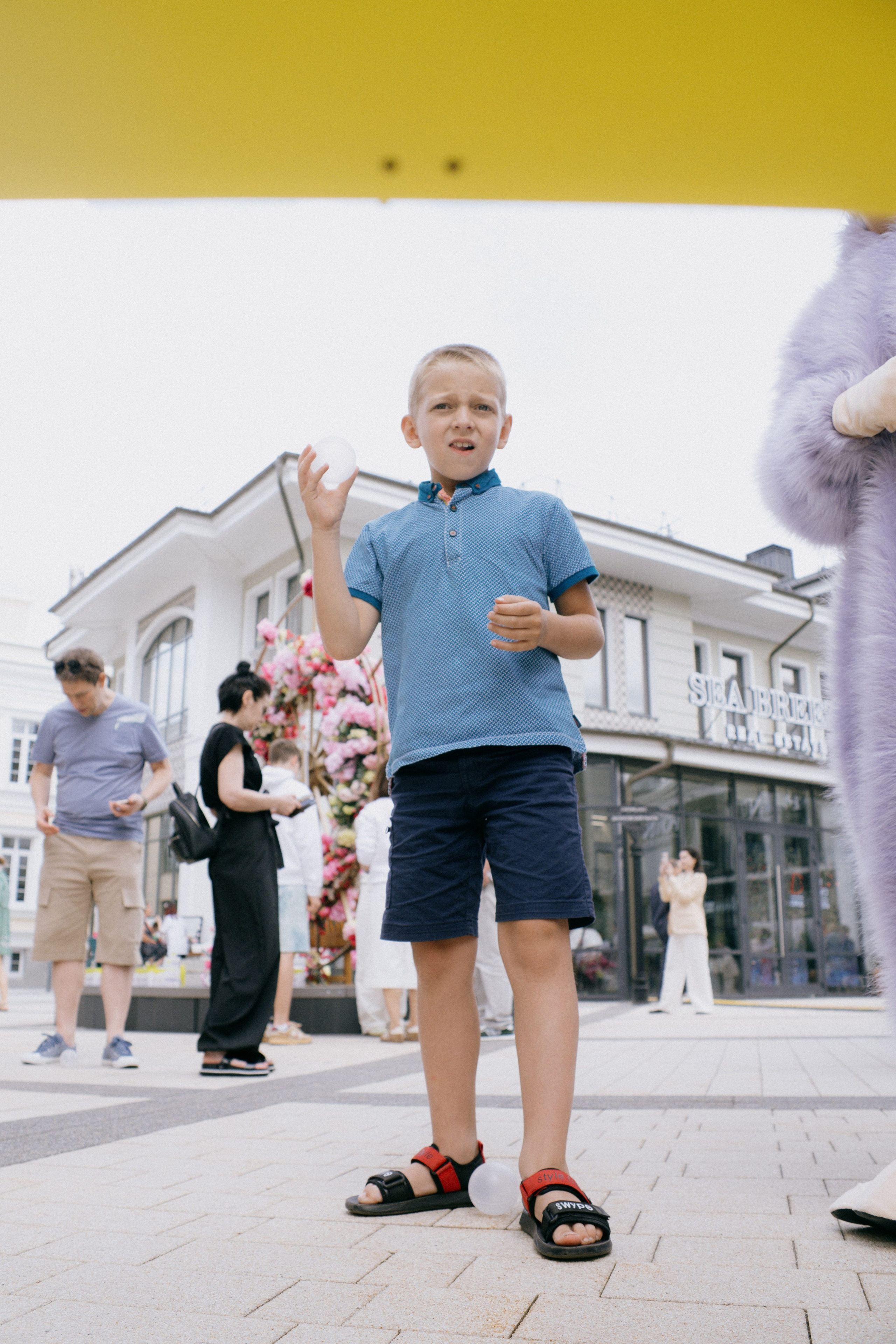 OK Mag SUMMER FEST 2025. Бэкстейдж и репортажный фотограф в Москве Артем Онацко