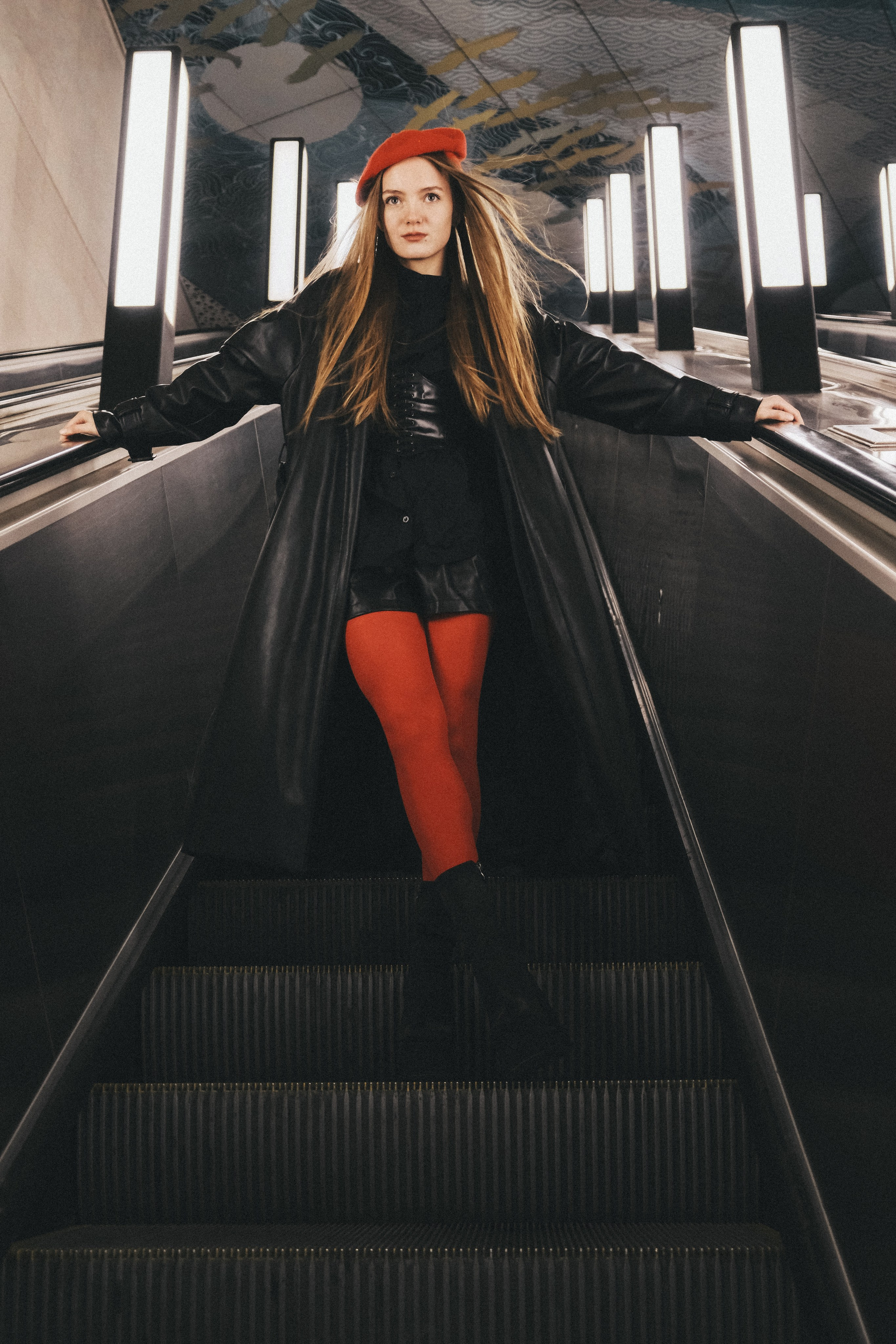 В метро. Главная