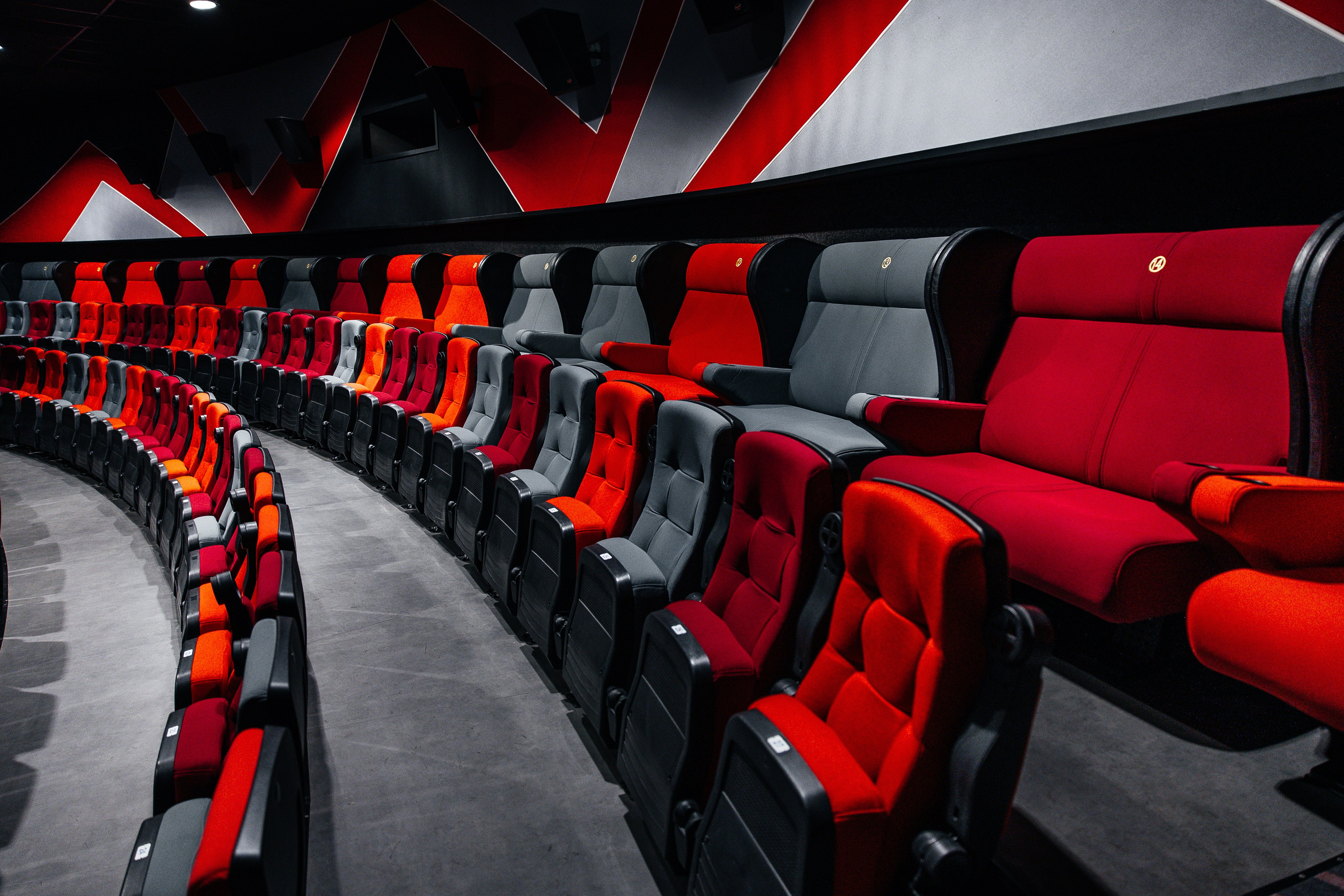 Кинотеатр Другар. Самый свадебный фотограф