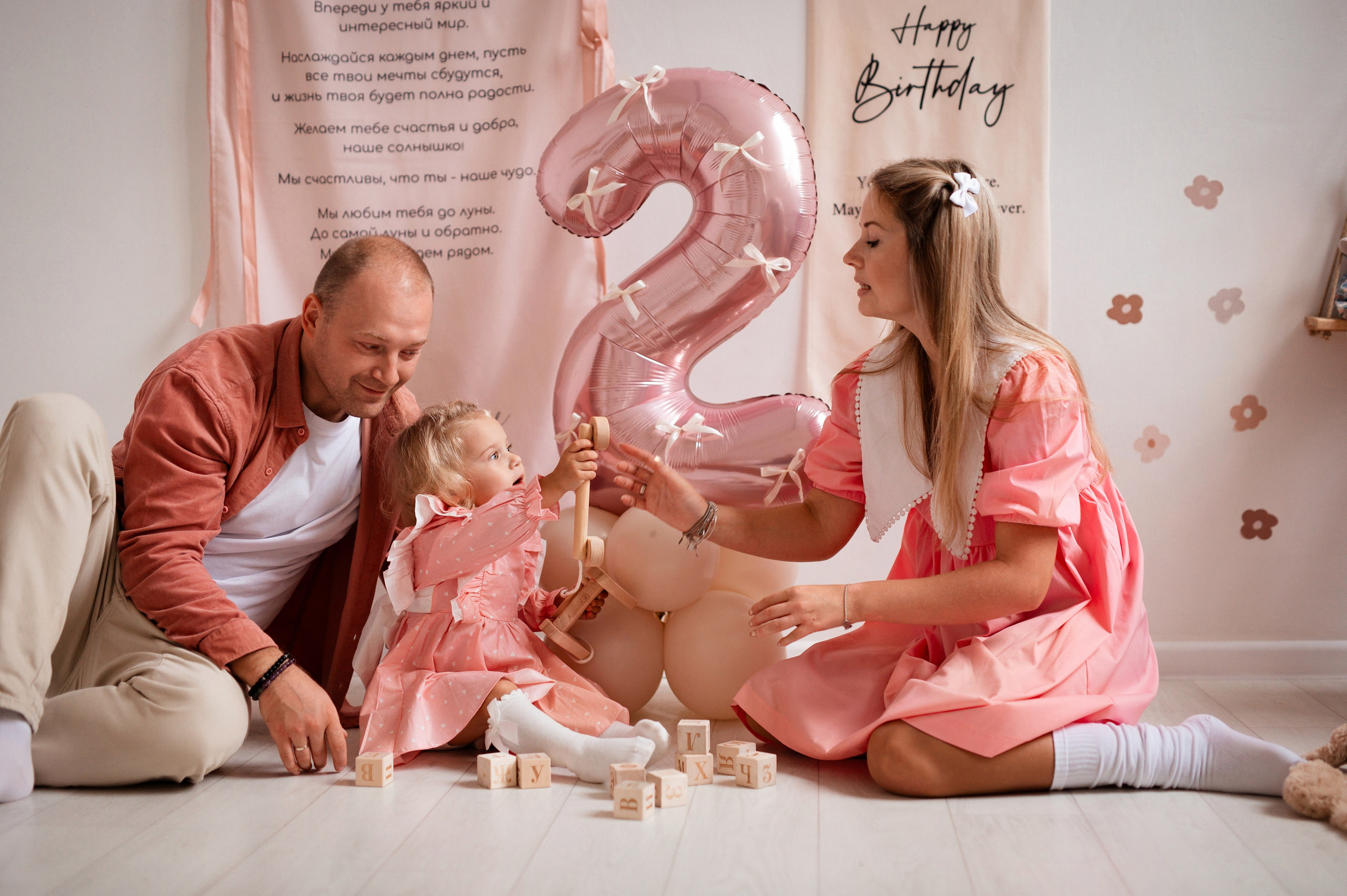 Съемка годика, годовасие, фотосессия в день рождения. НЬЮБОРН ФОТОСЕССИИ, БЕРЕМЕННОСТЬ, ПОРТРЕТНЫЕ СЕМЕЙНЫЕ ФОТОСЕССИИ  Ногинск Москва ОЛЬГА ВОГЕЛЬ