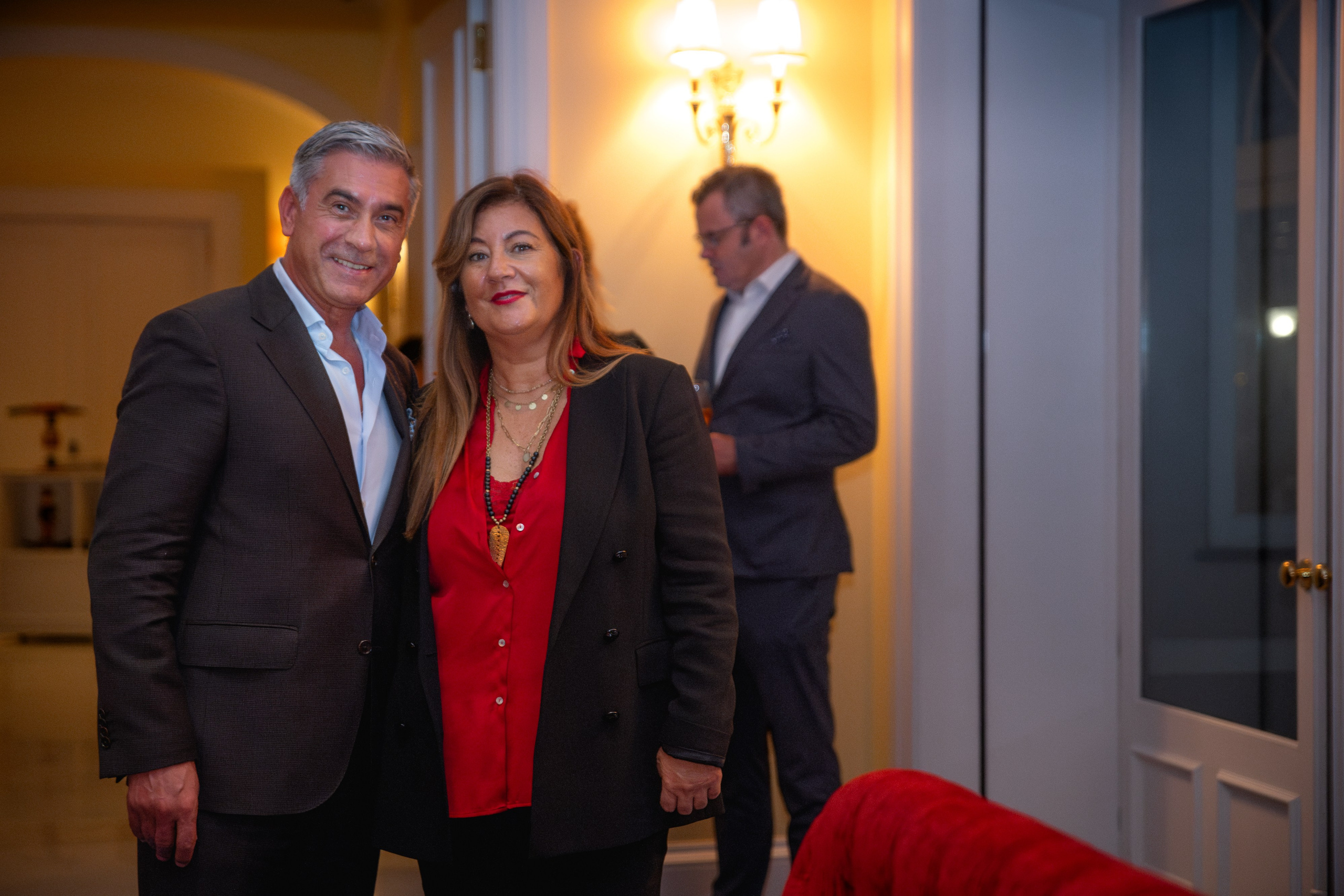 EUGÉNIO CAMPOS IN YEATMAN. Anastasiia Antoniuk portrait, family and couple photographer, Portugal