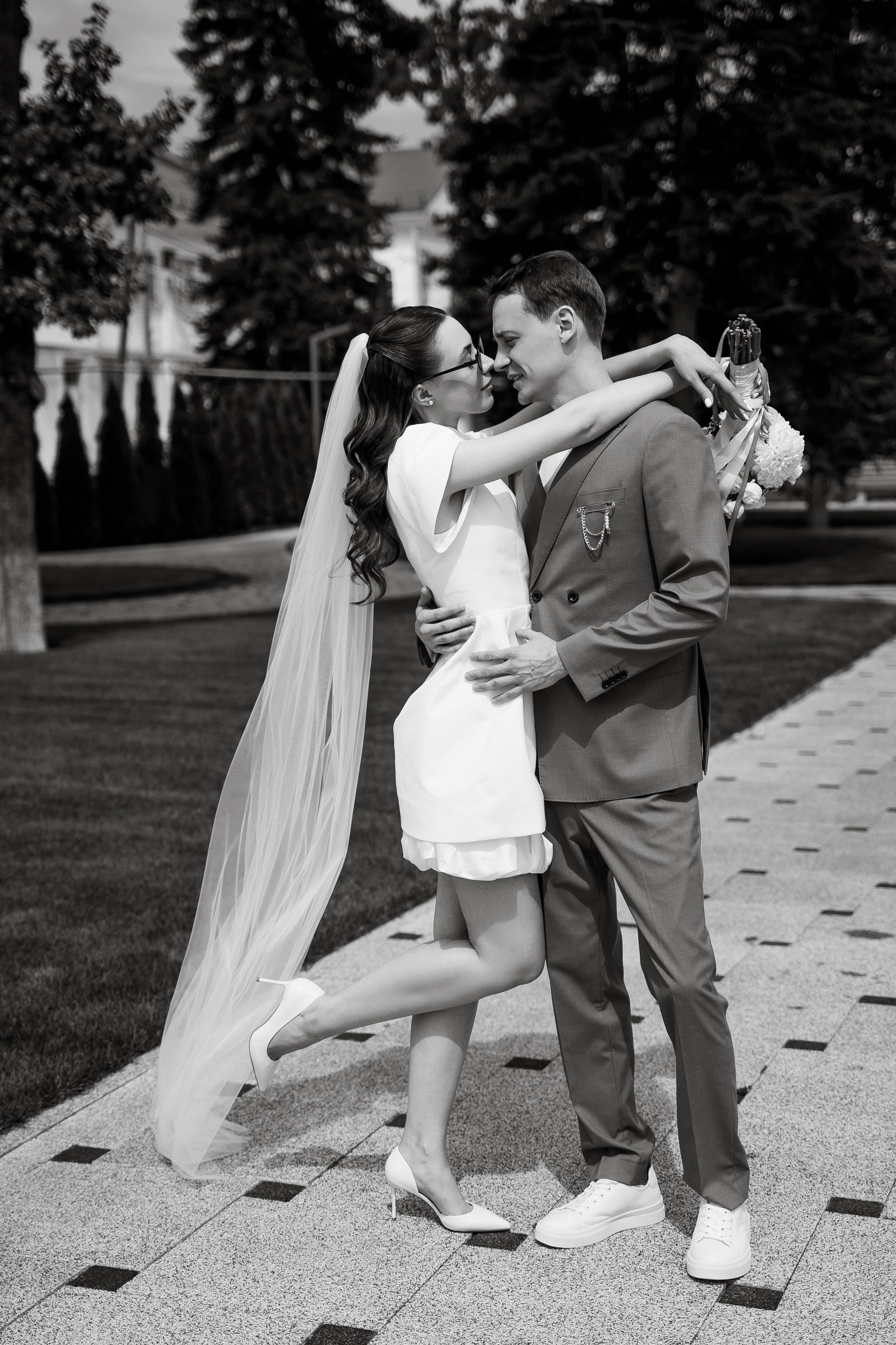 Саша и Вика — любовь на оливковом. Свадебный и семейный фотограф